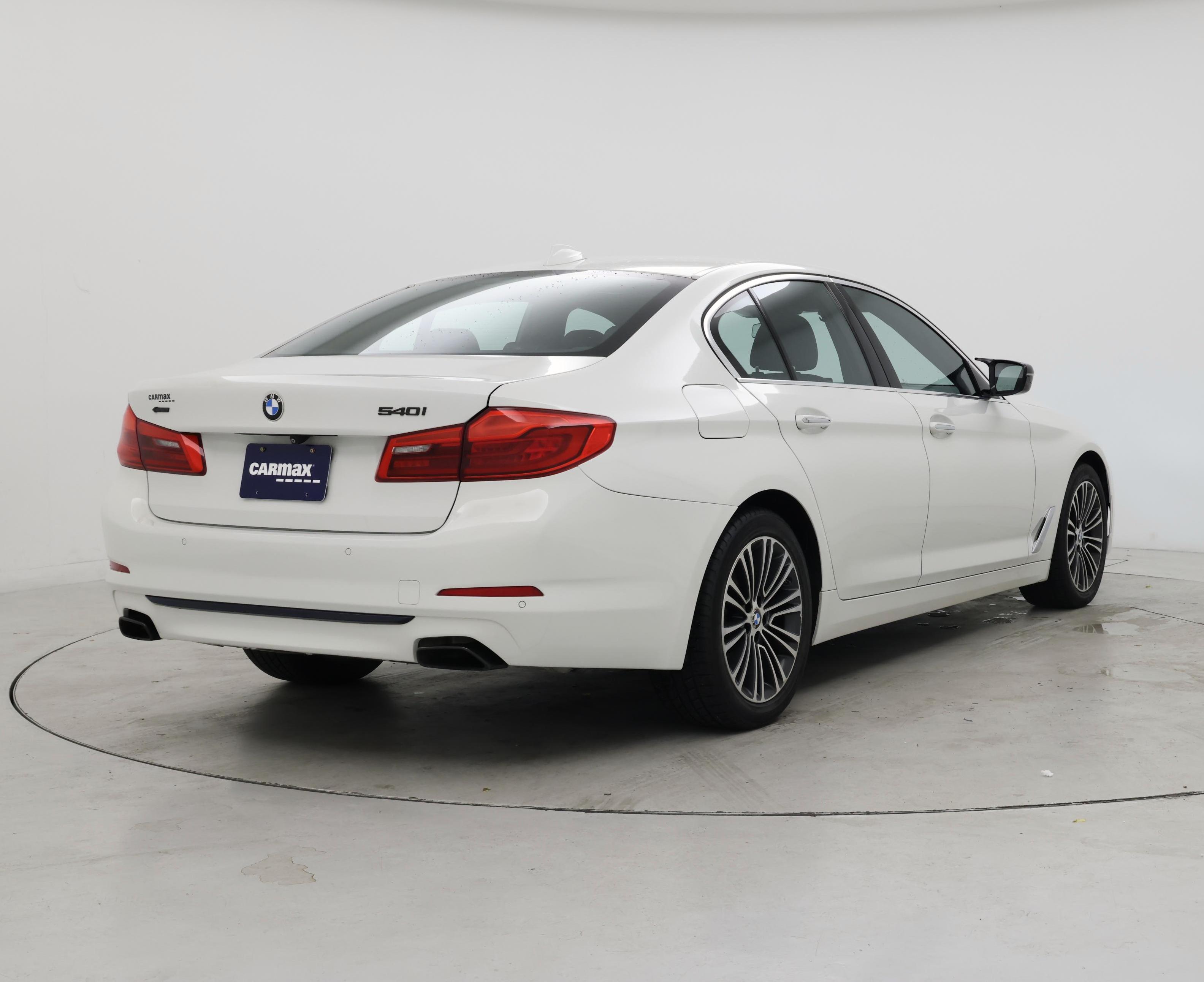 Thumbnail: 2017 BMW 5 Series - 8