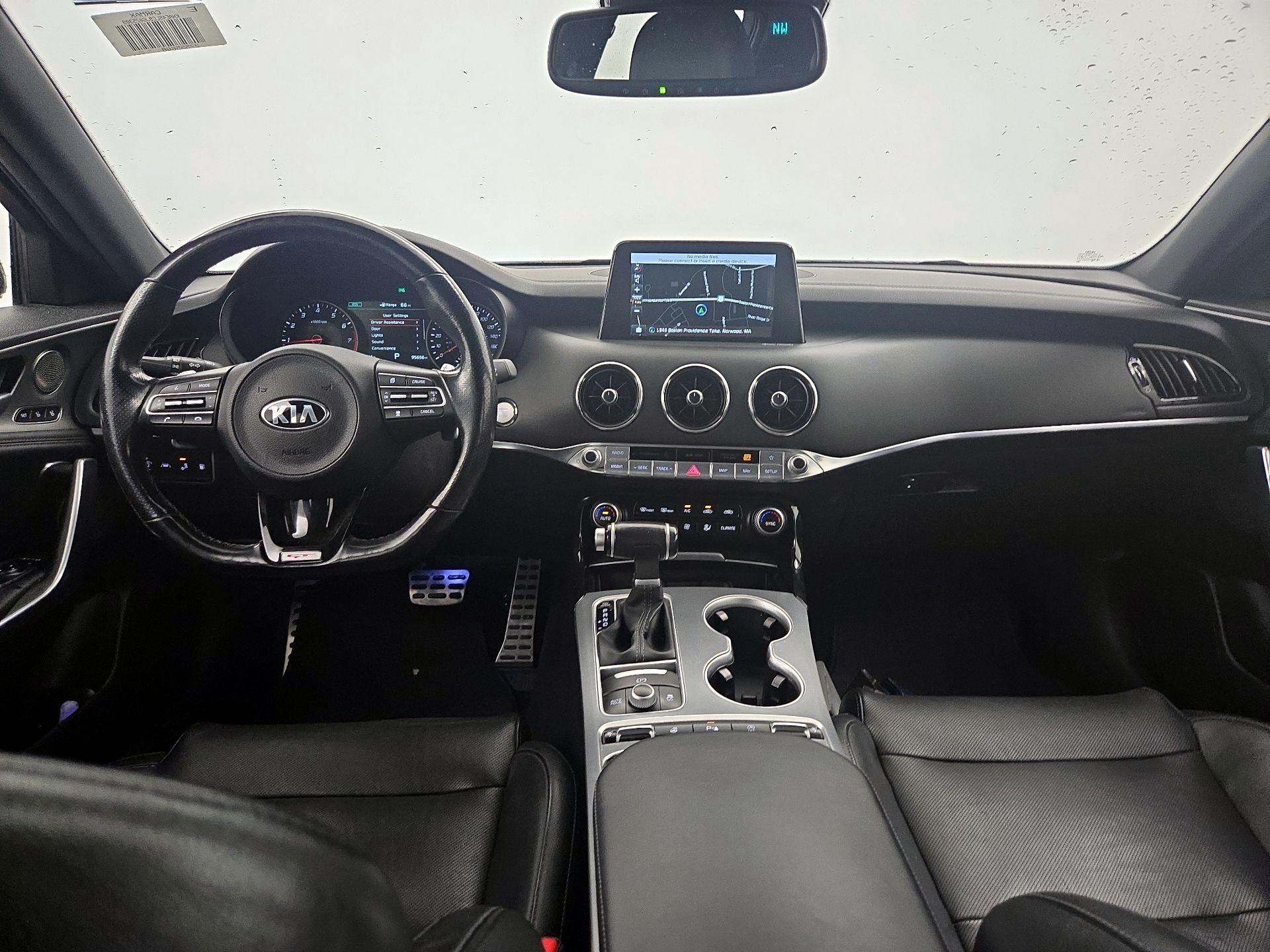 Thumbnail: 2018 Kia Stinger - 9