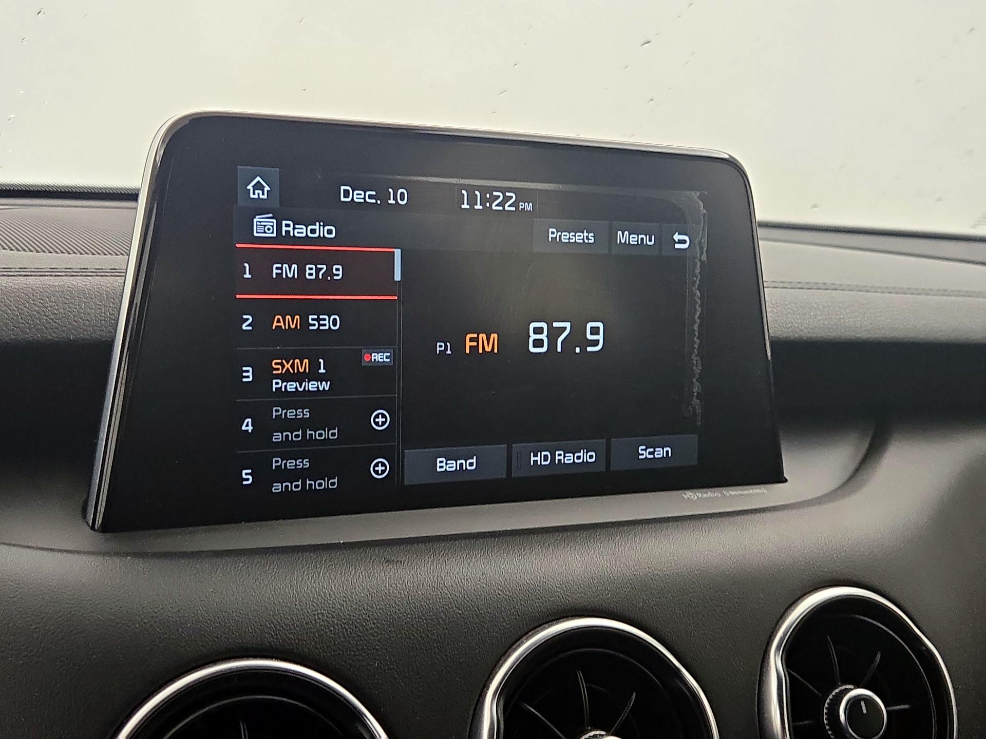 Thumbnail: 2018 Kia Stinger - 16