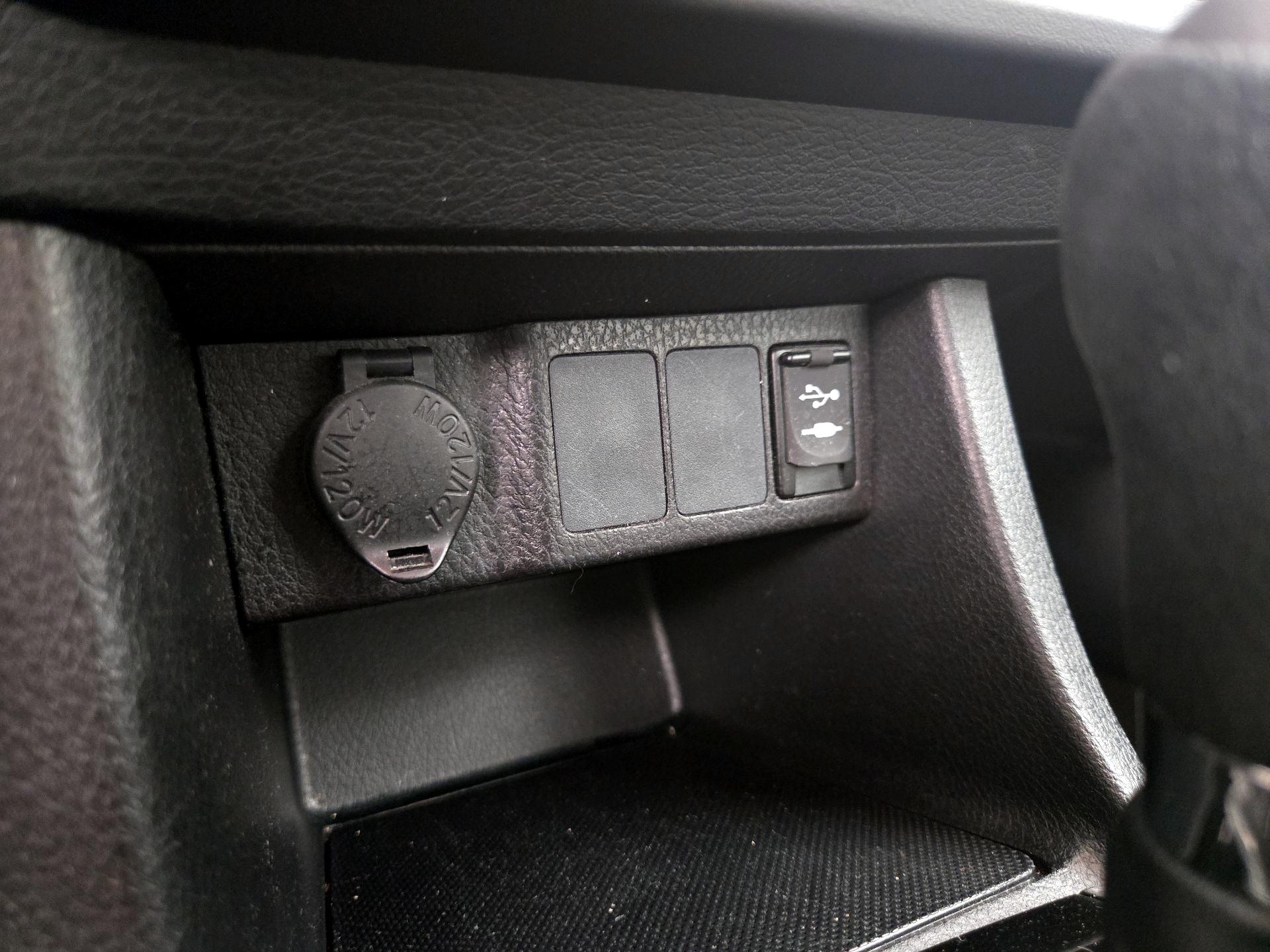 Thumbnail: 2016 Toyota Corolla - 18