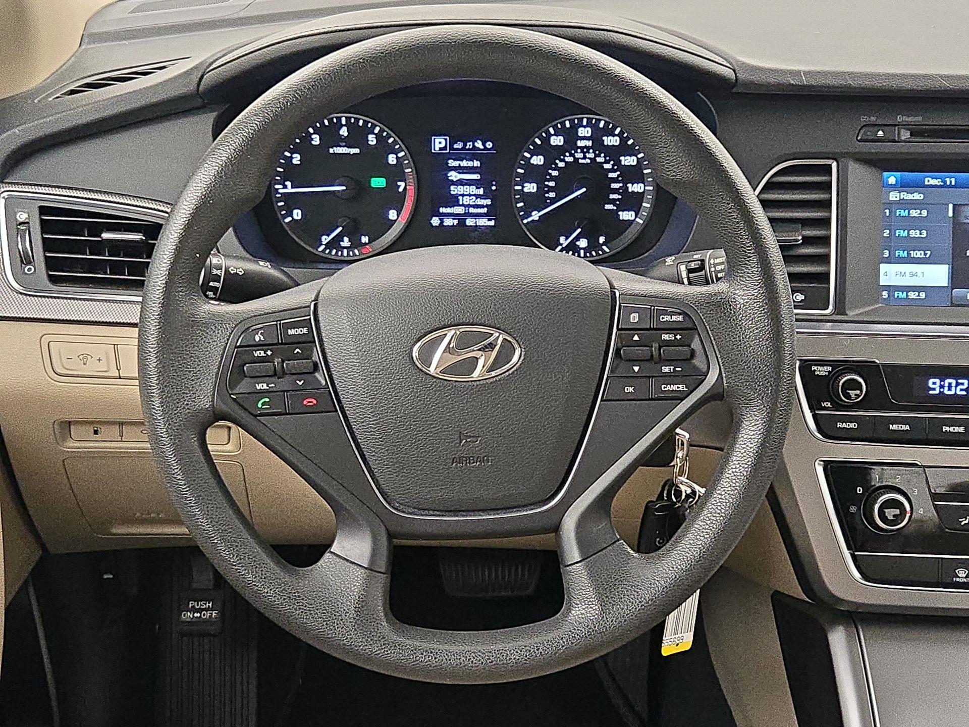 Thumbnail: 2017 Hyundai Sonata - 10