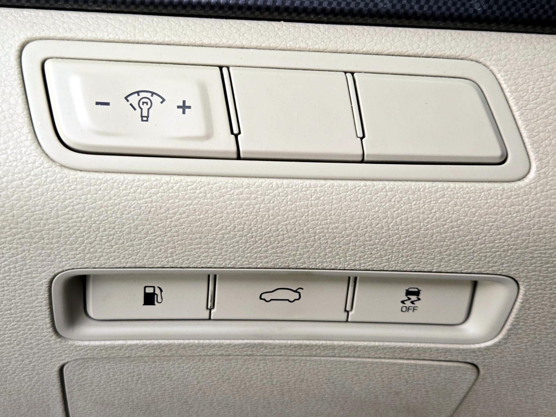 Thumbnail: 2017 Hyundai Sonata - 13