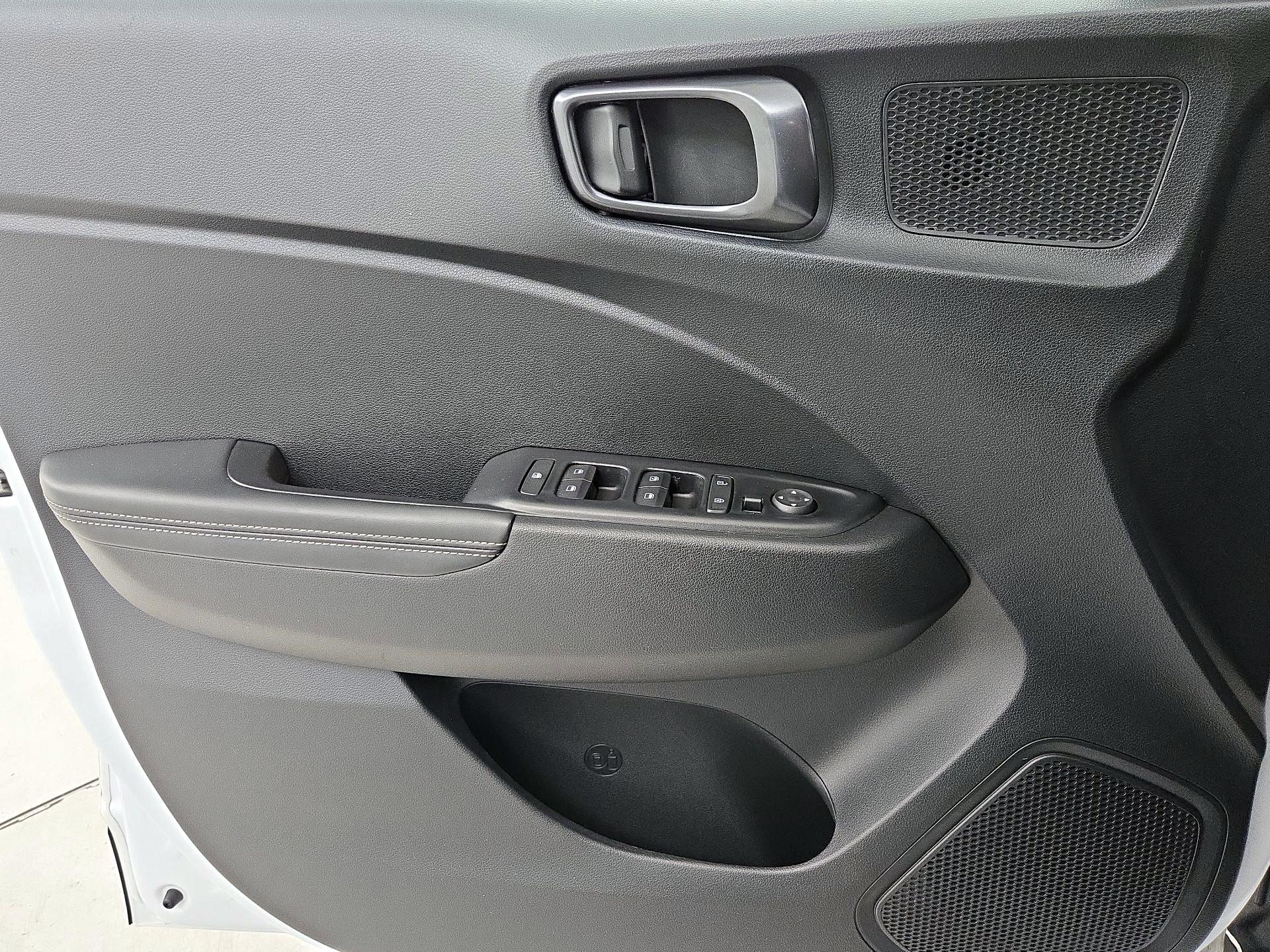 Thumbnail: 2022 Hyundai Venue - 12