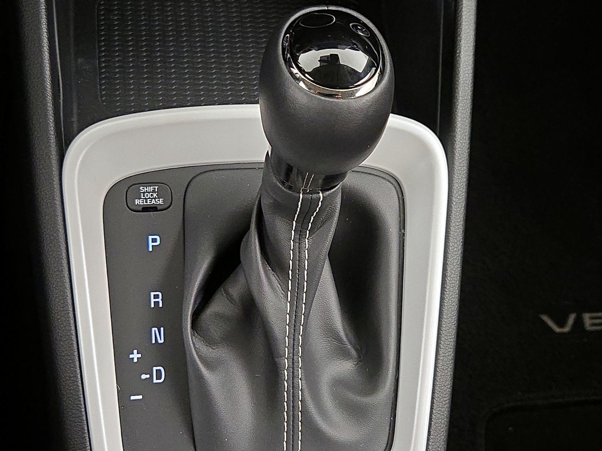 Thumbnail: 2022 Hyundai Venue - 18