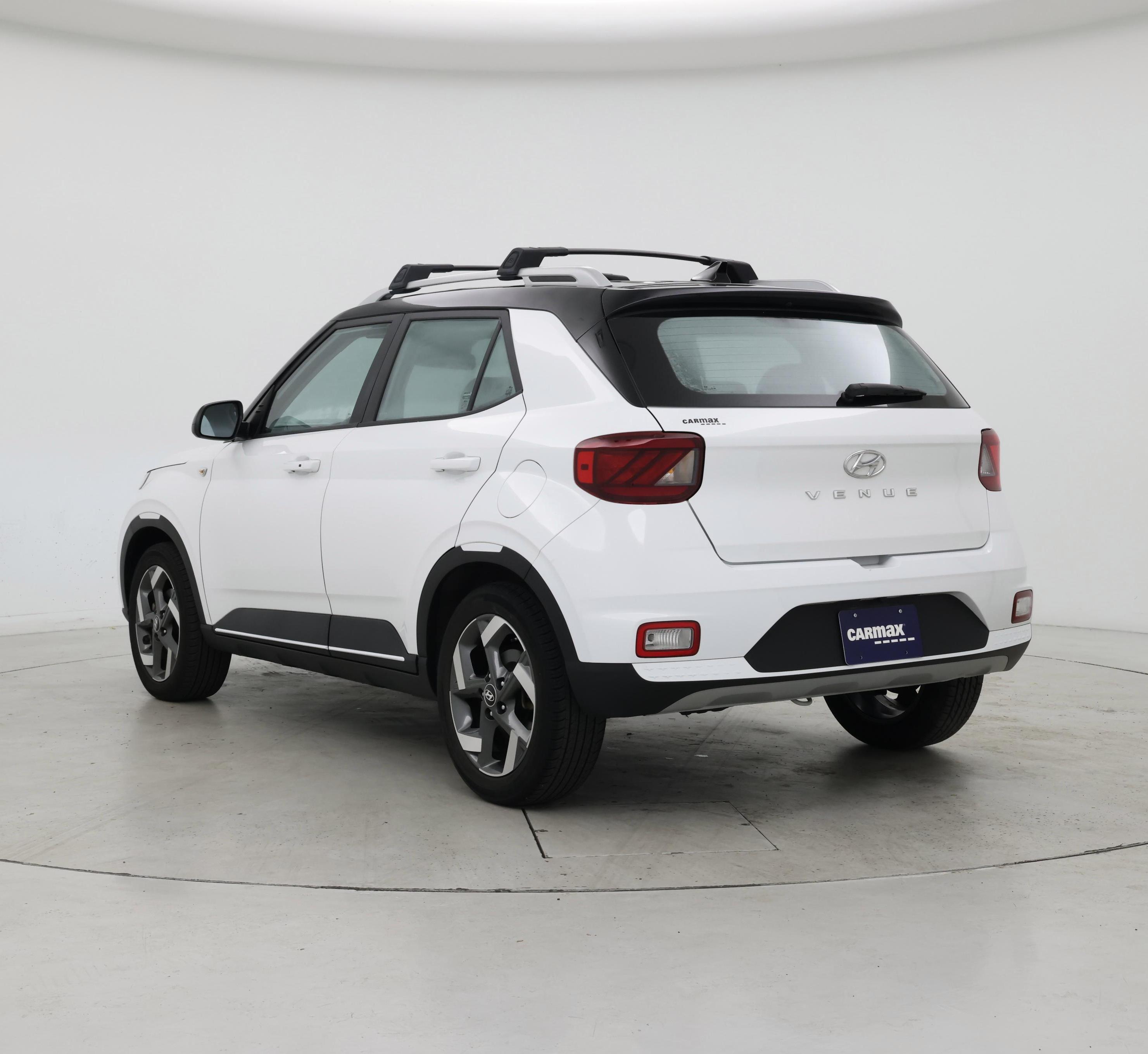 Thumbnail: 2022 Hyundai Venue - 2