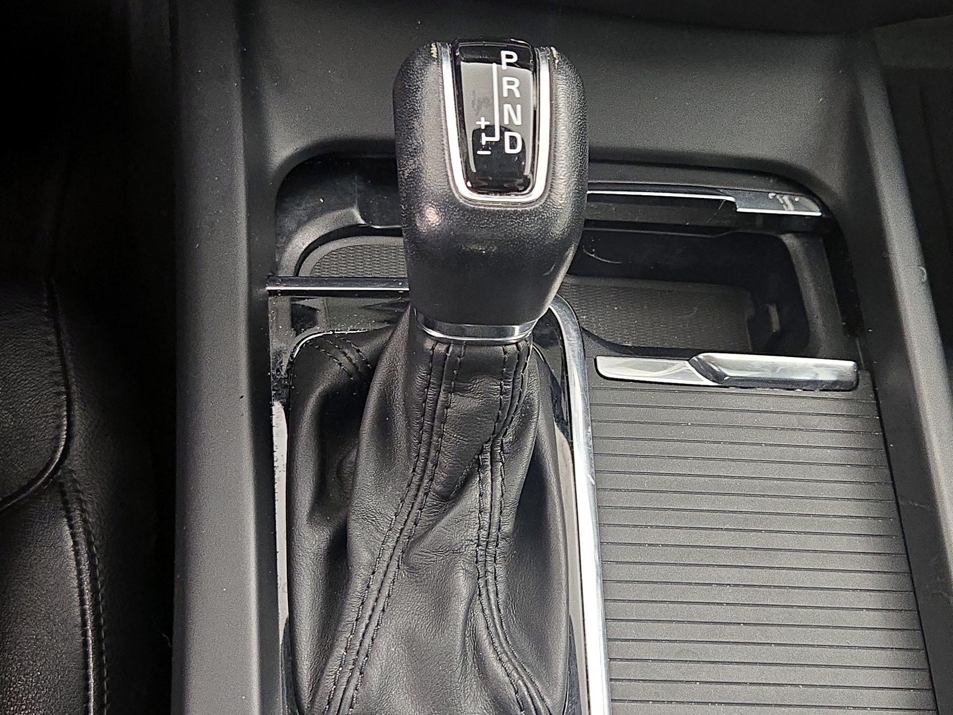 Thumbnail: 2020 Volvo S60 - 18