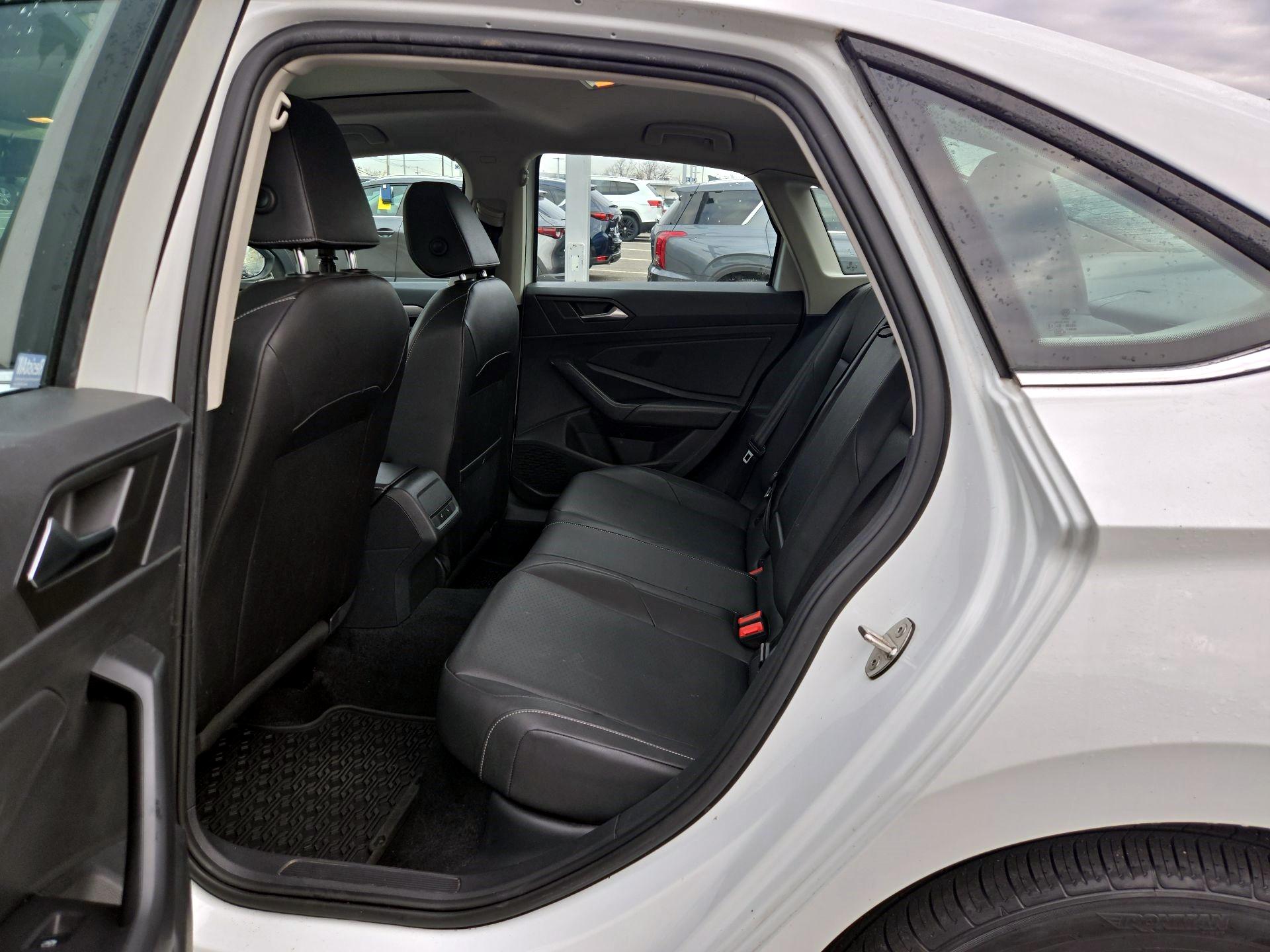 Thumbnail: 2019 Volkswagen Jetta - 18