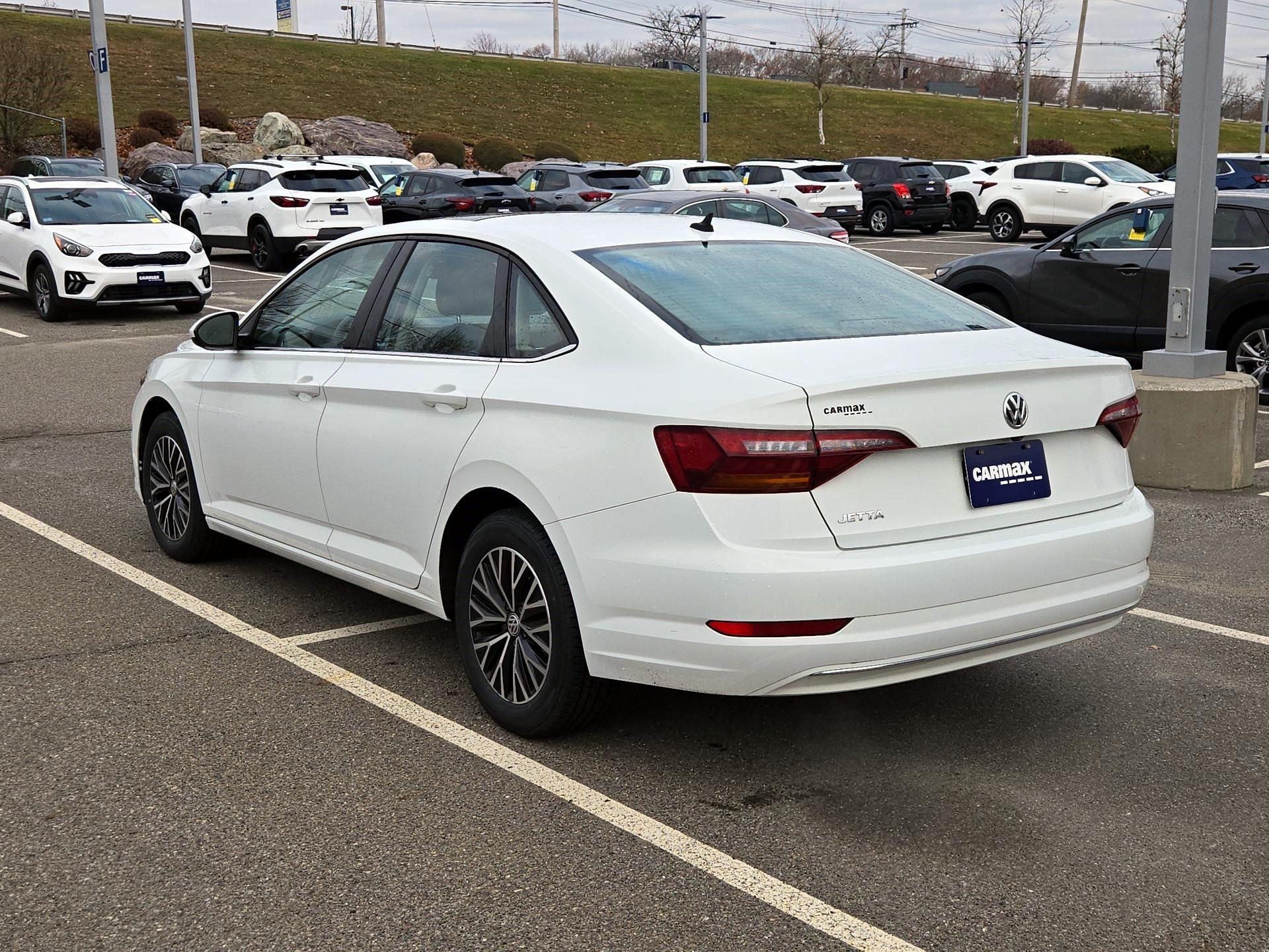 Thumbnail: 2019 Volkswagen Jetta - 7