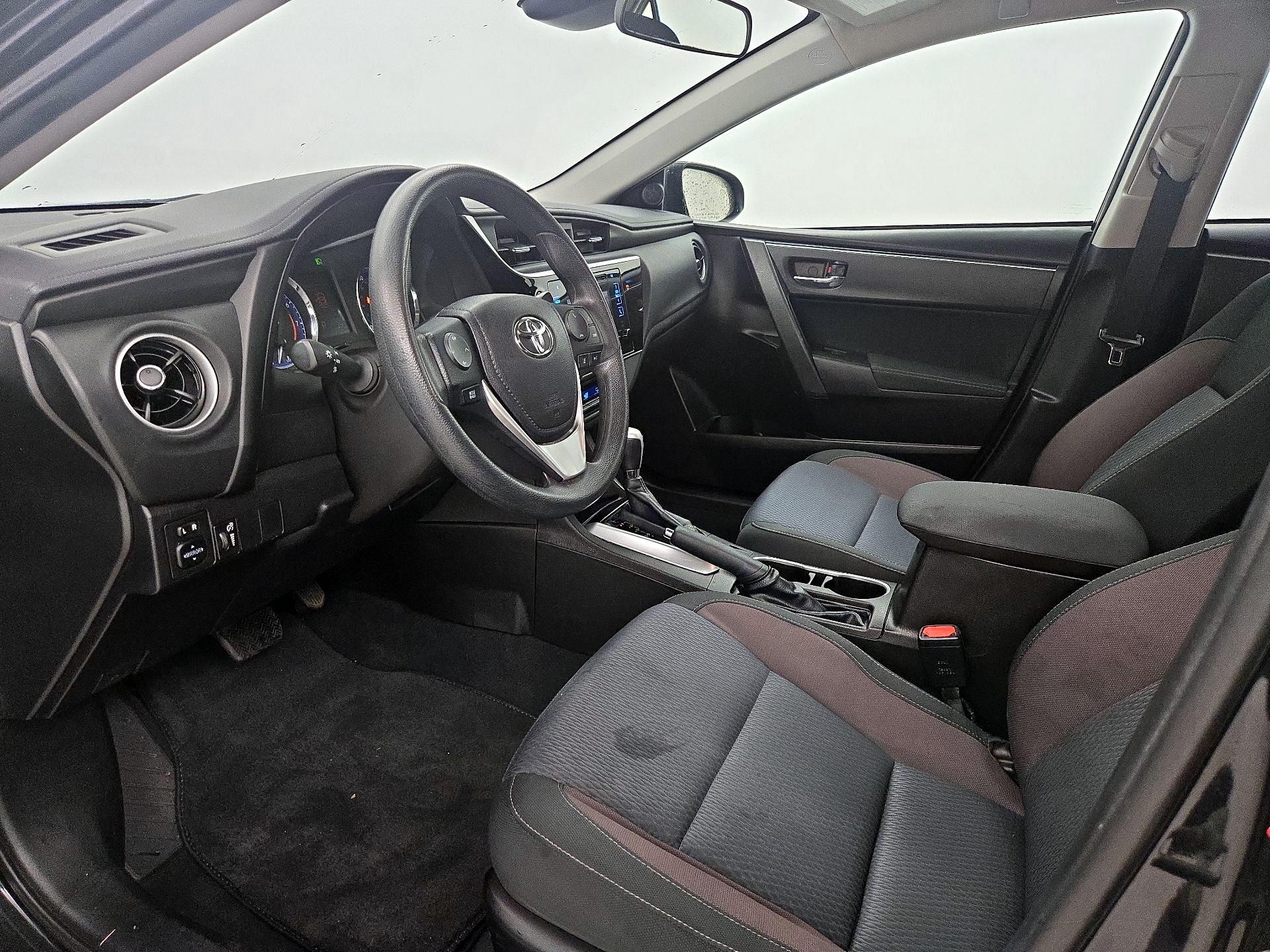 Thumbnail: 2018 Toyota Corolla - 11