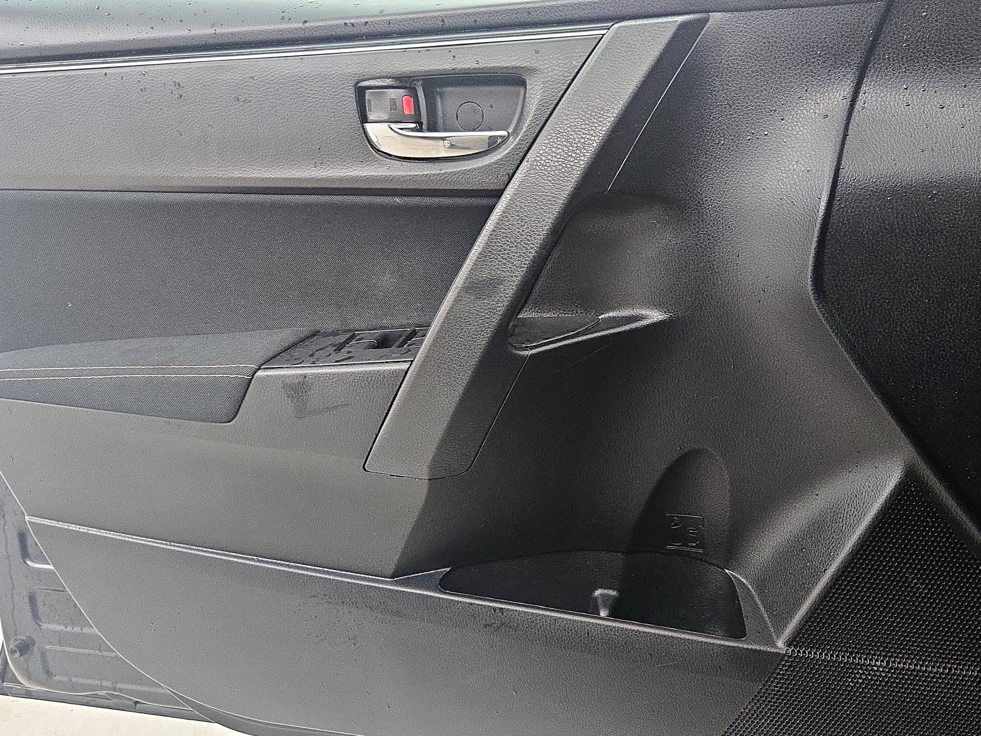 Thumbnail: 2018 Toyota Corolla - 12