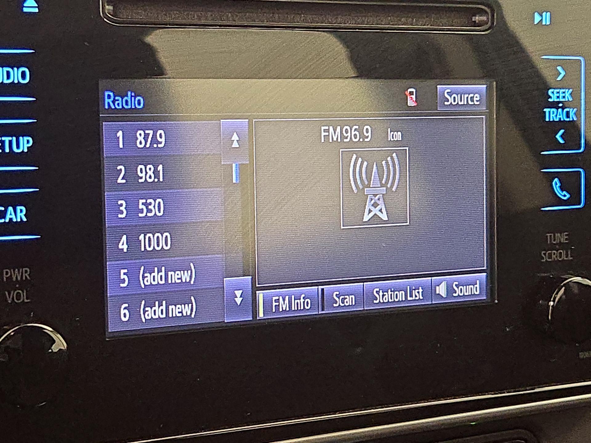 Thumbnail: 2018 Toyota Corolla - 15