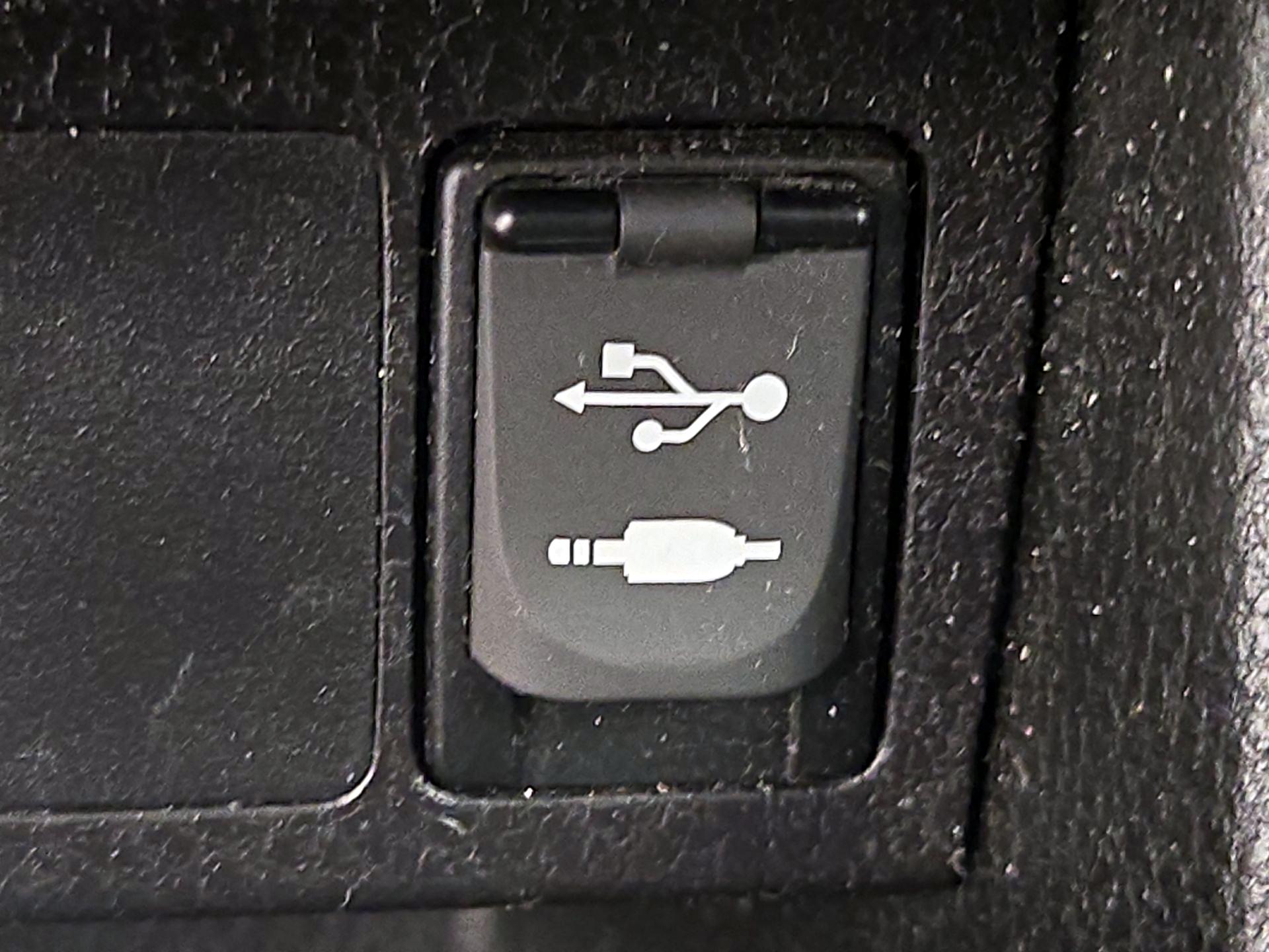 Thumbnail: 2018 Toyota Corolla - 18