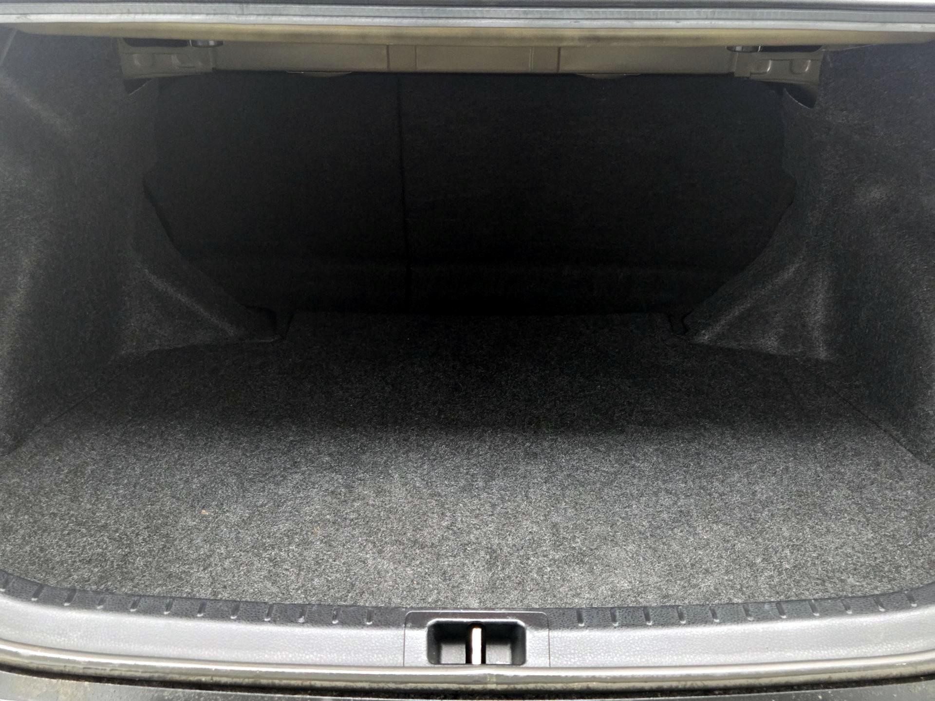 Thumbnail: 2018 Toyota Corolla - 20