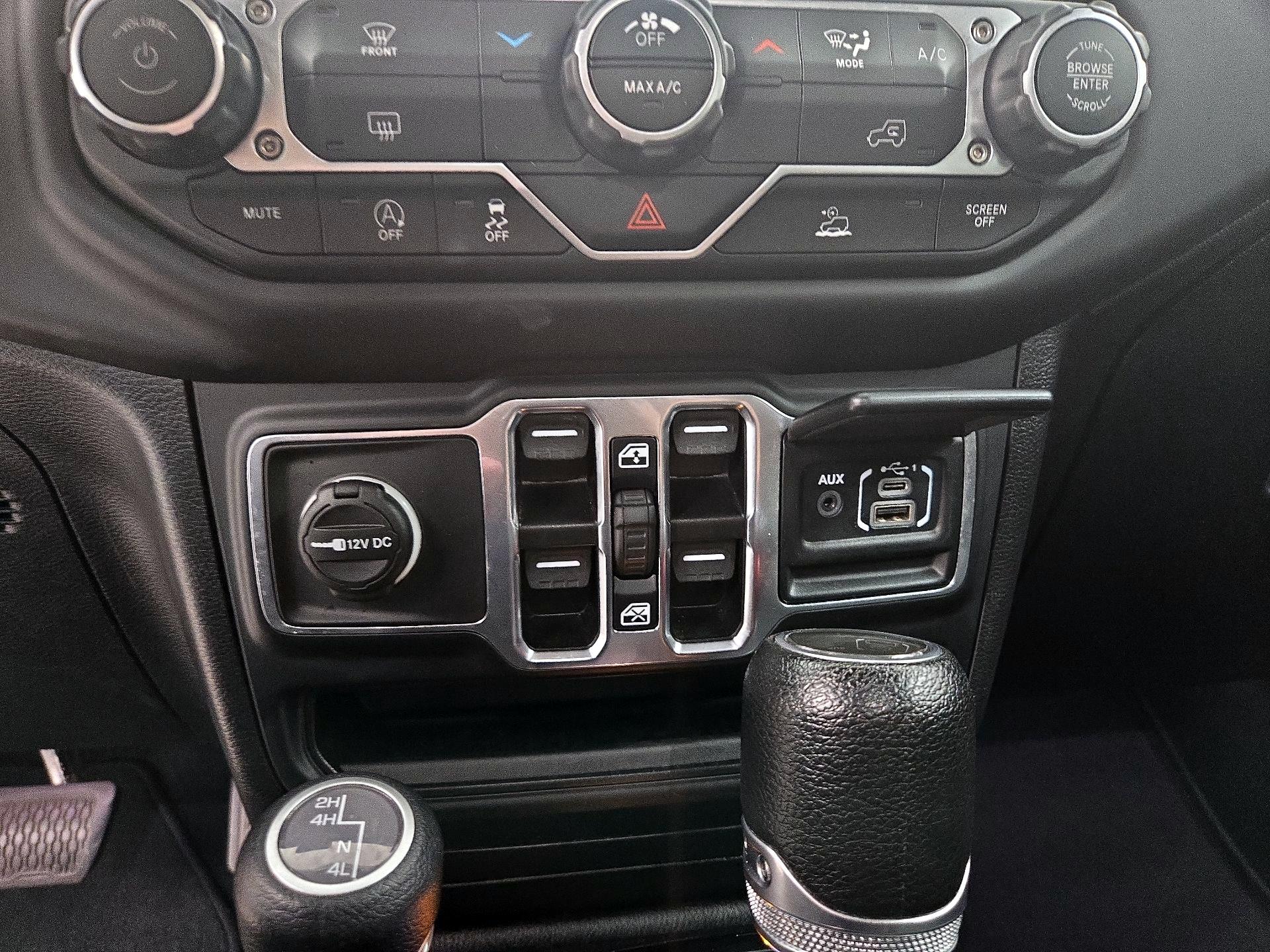 Thumbnail: 2023 Jeep Wrangler - 18