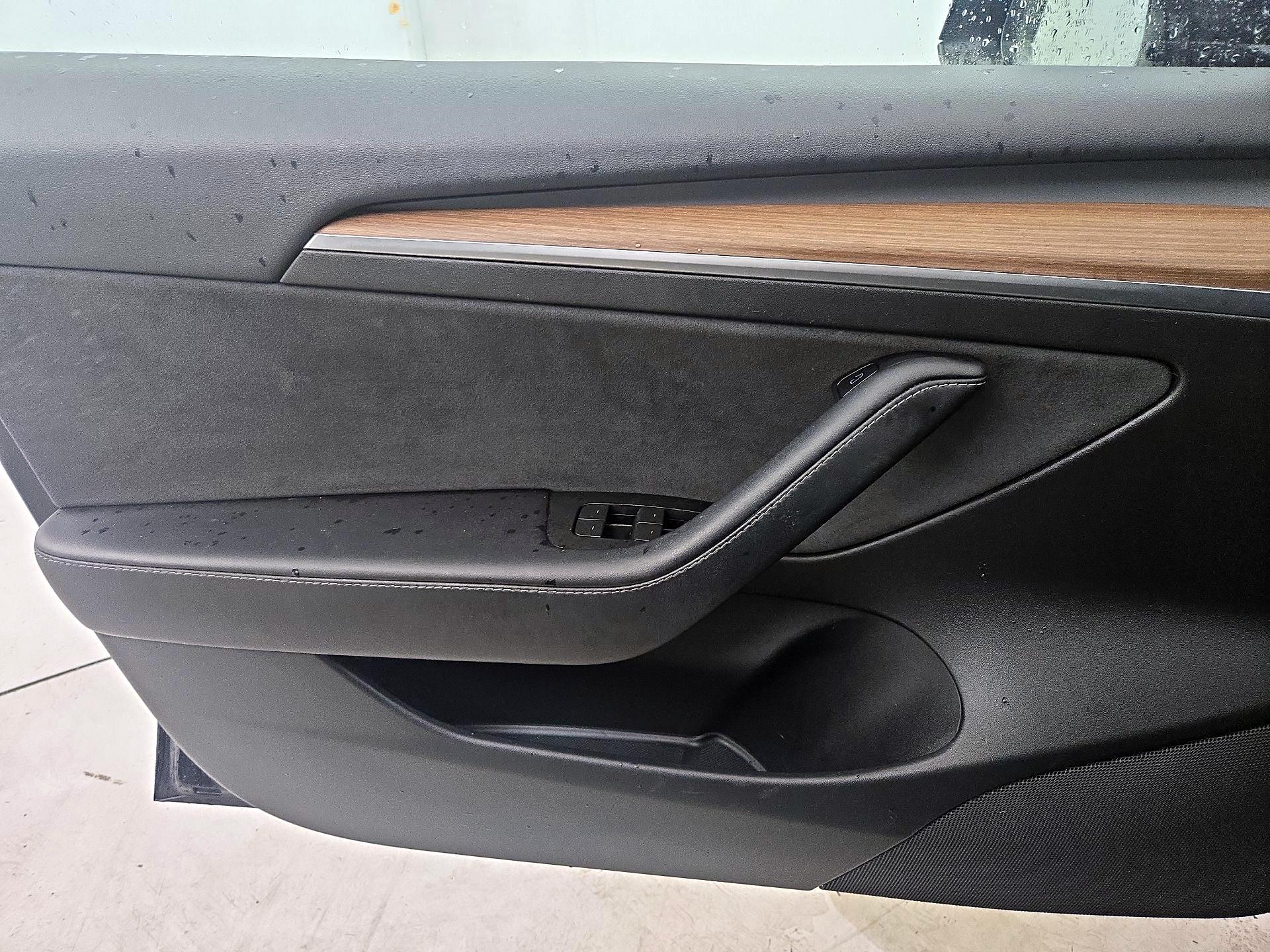 Thumbnail: 2023 Tesla Model 3 - 12