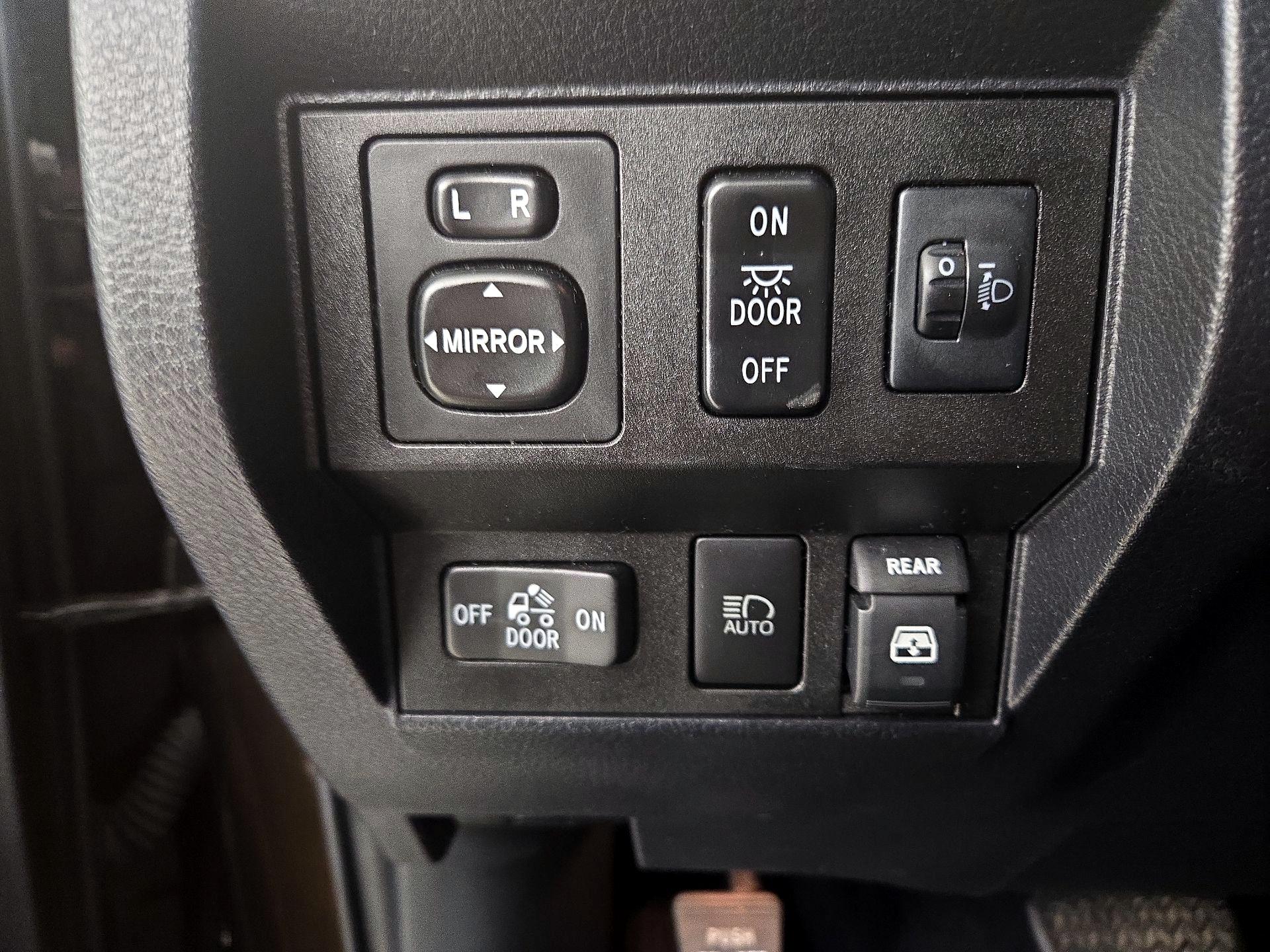 Thumbnail: 2019 Toyota Tundra - 13