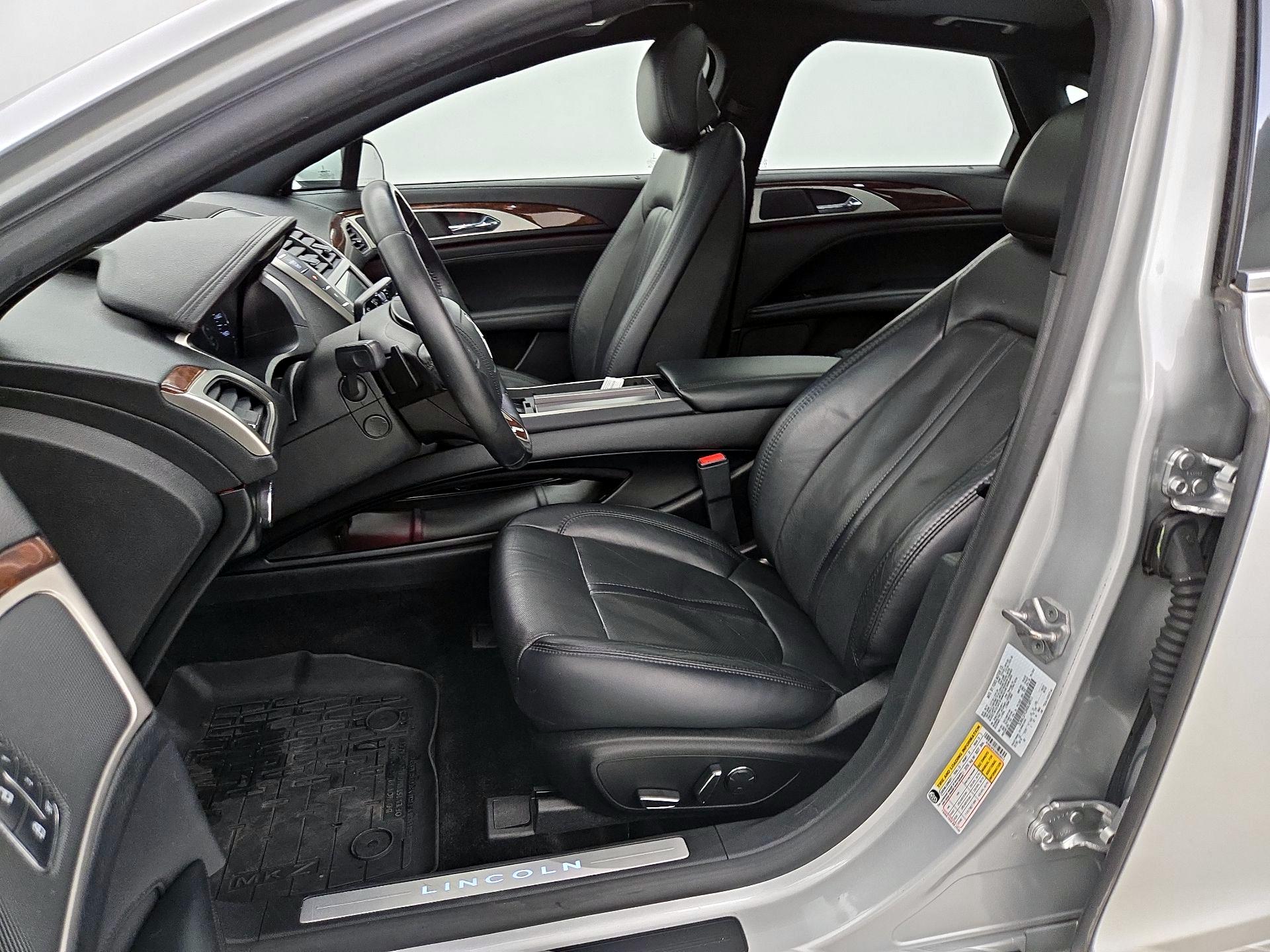 Thumbnail: 2017 Lincoln MKZ - 11