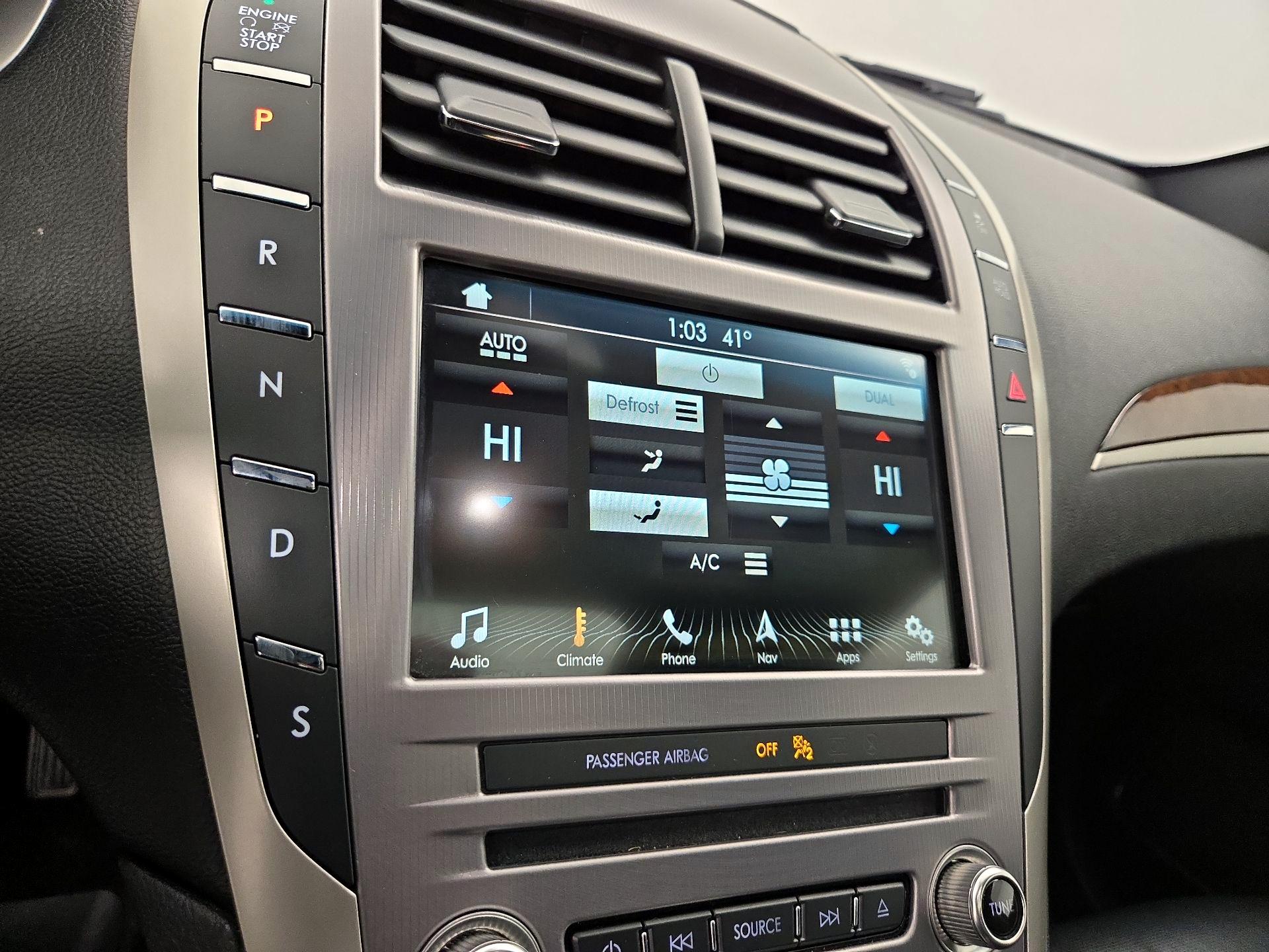 Thumbnail: 2017 Lincoln MKZ - 17