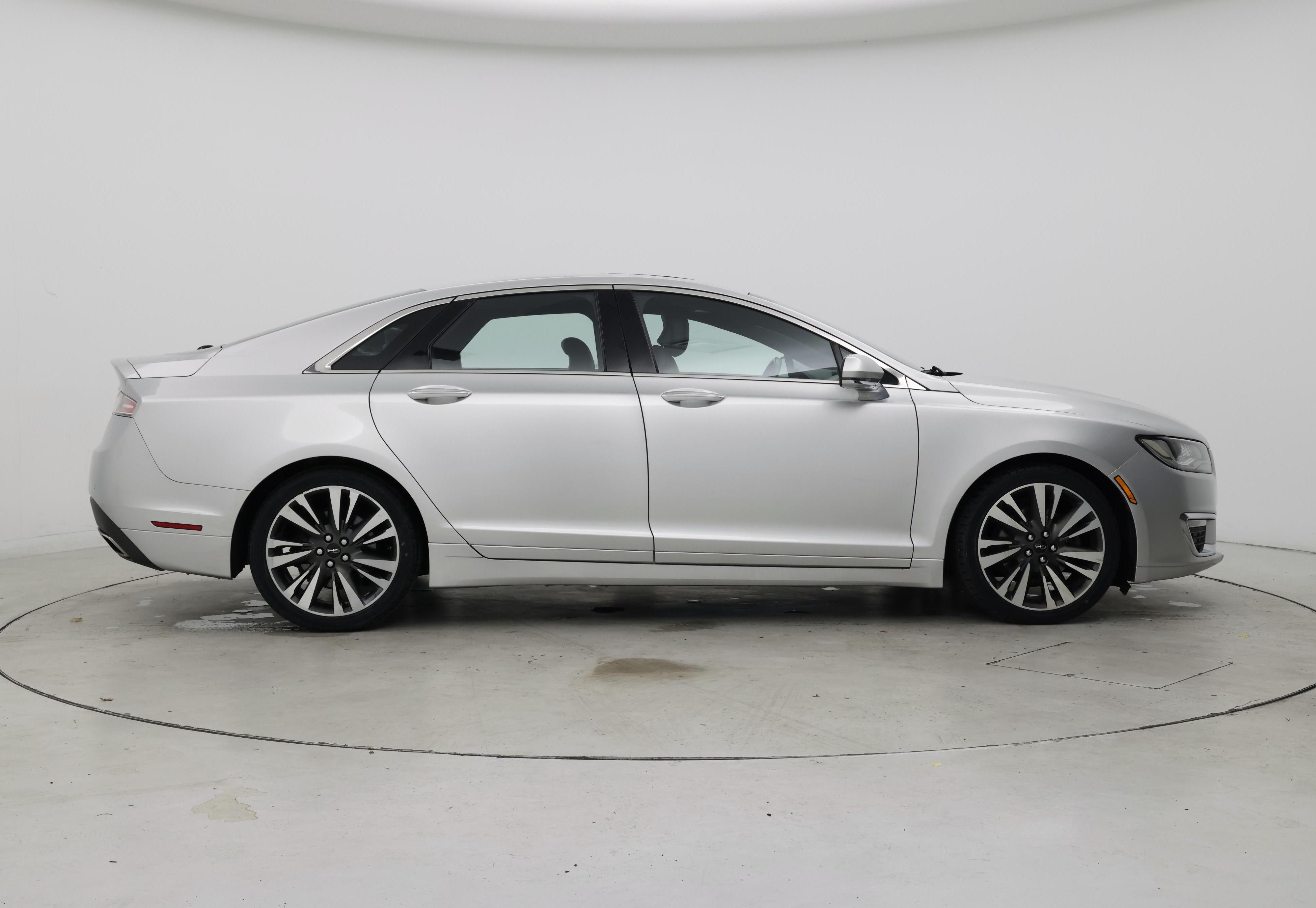 Thumbnail: 2017 Lincoln MKZ - 7