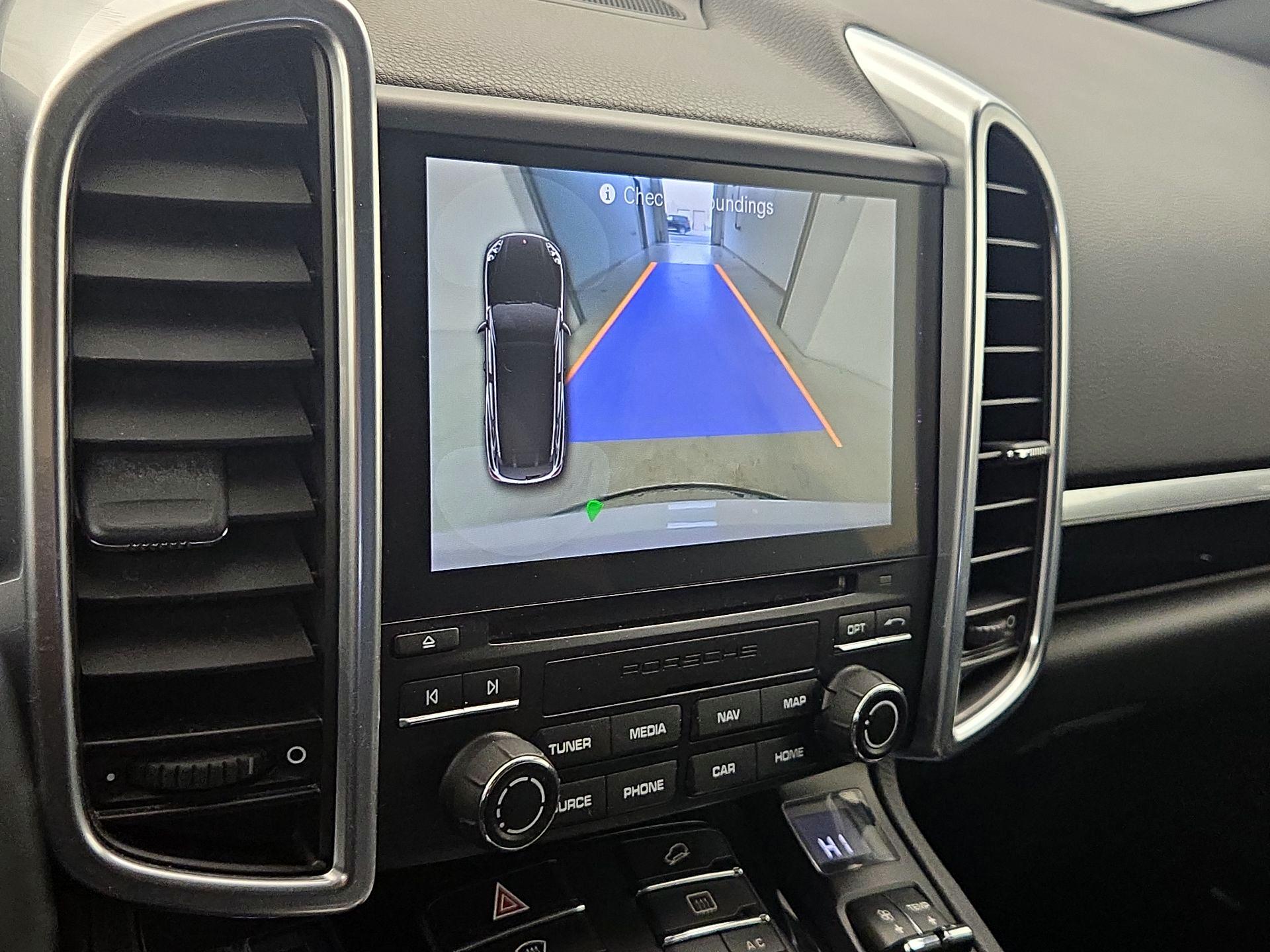 Thumbnail: 2018 Porsche Cayenne - 15