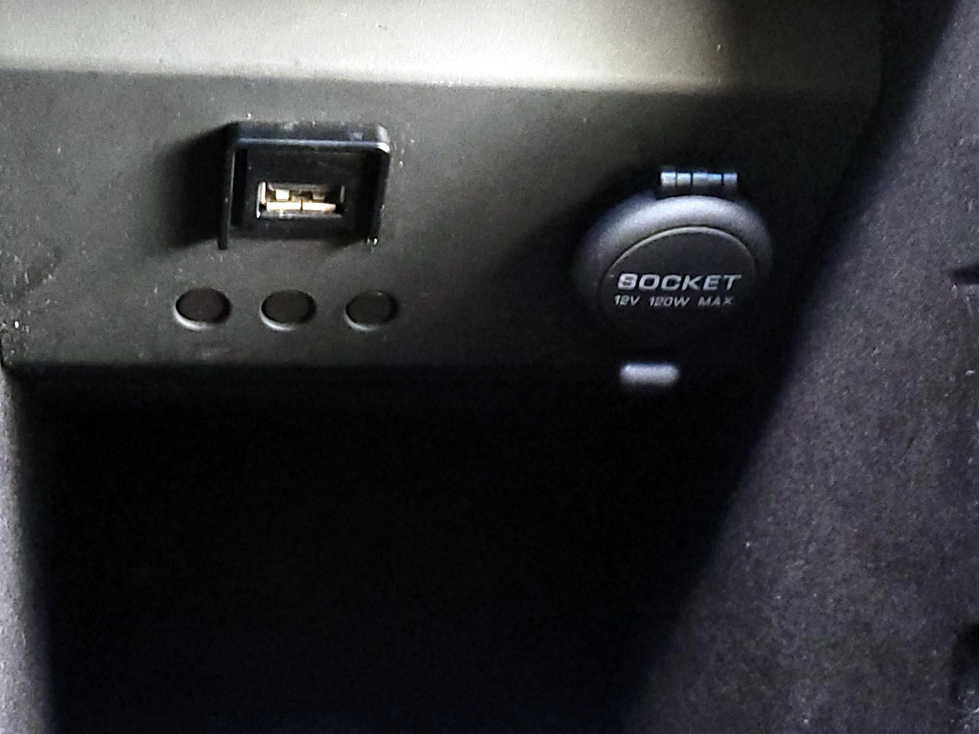 Thumbnail: 2017 INFINITI QX50 - 17