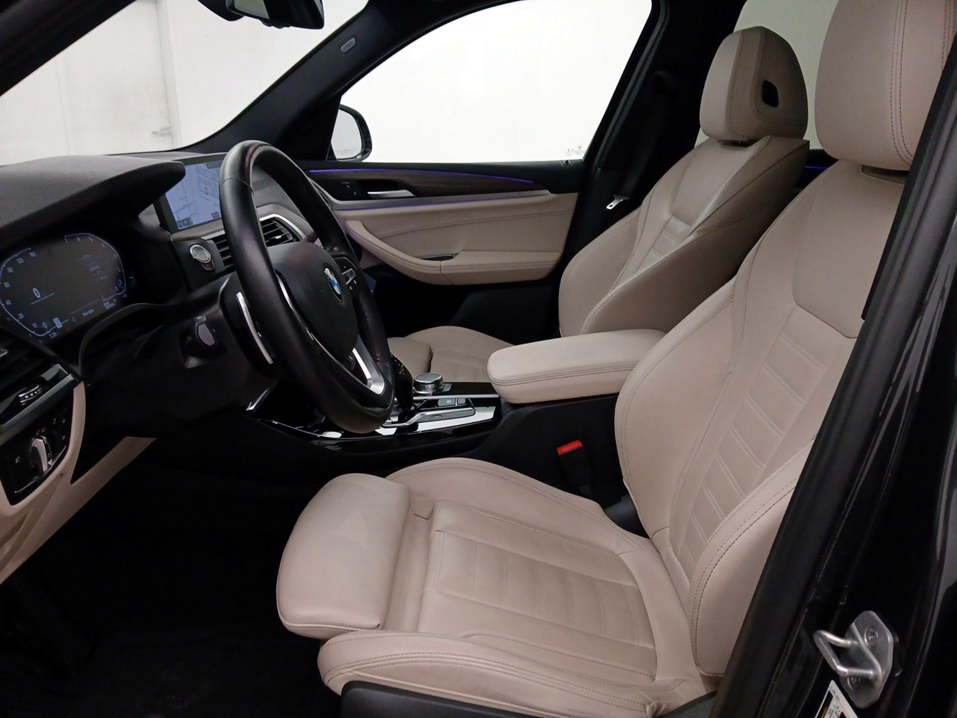 Thumbnail: 2021 BMW X3 - 11