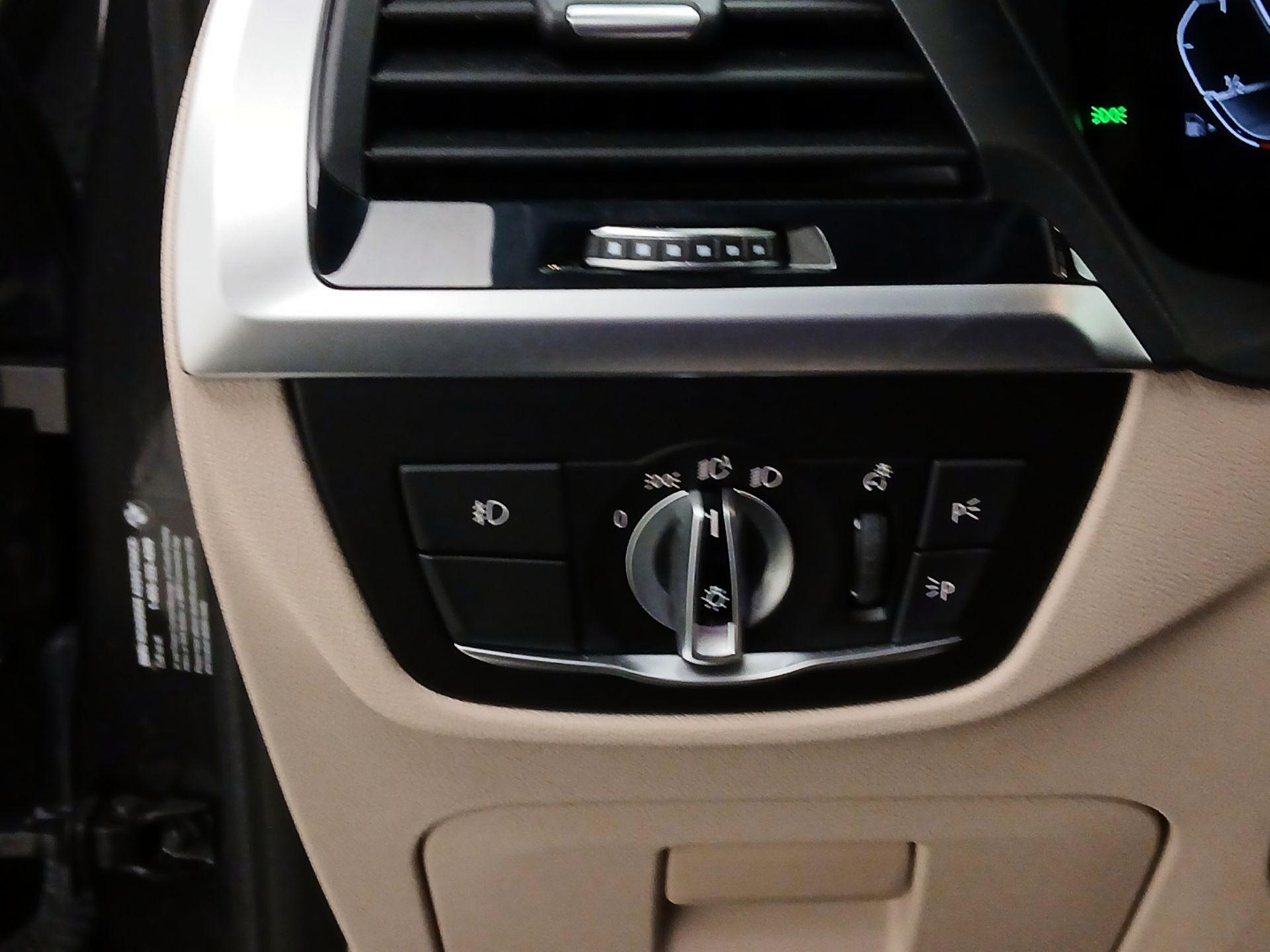 Thumbnail: 2021 BMW X3 - 13