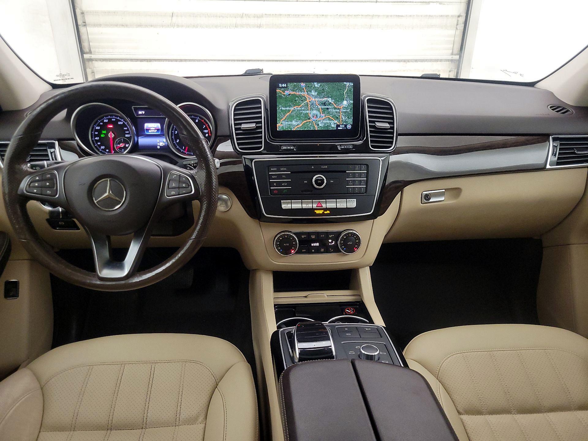 Thumbnail: 2018 Mercedes-Benz GLE - 9