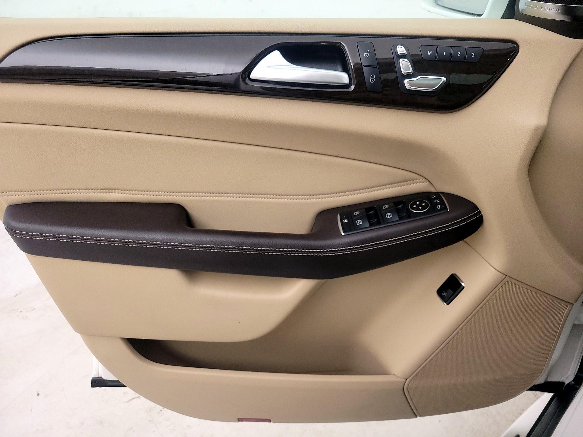 Thumbnail: 2018 Mercedes-Benz GLE - 12