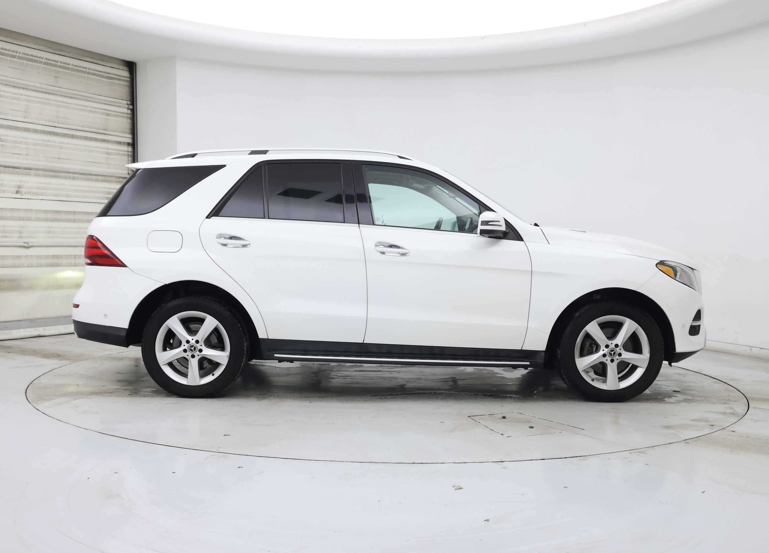 Thumbnail: 2018 Mercedes-Benz GLE - 7