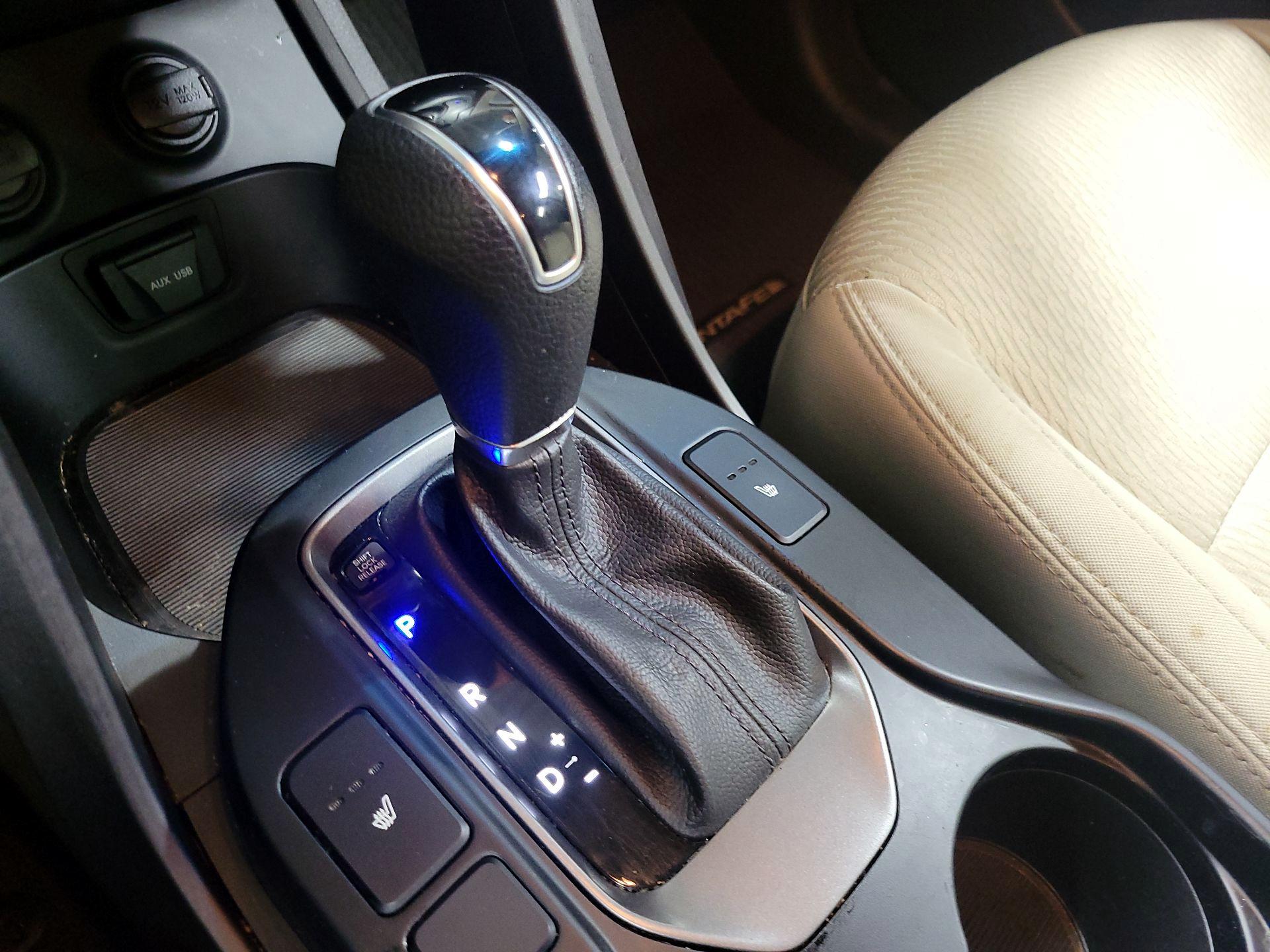 Thumbnail: 2016 Hyundai Santa Fe - 17