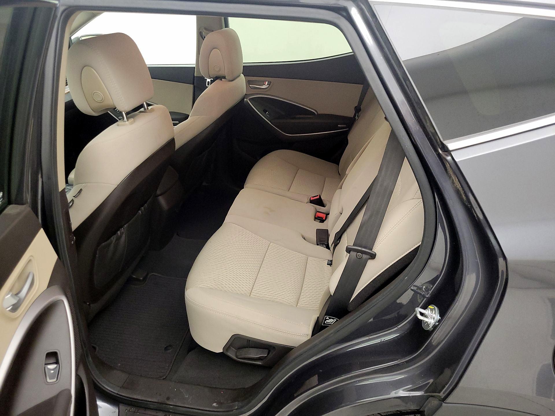 Thumbnail: 2016 Hyundai Santa Fe - 19