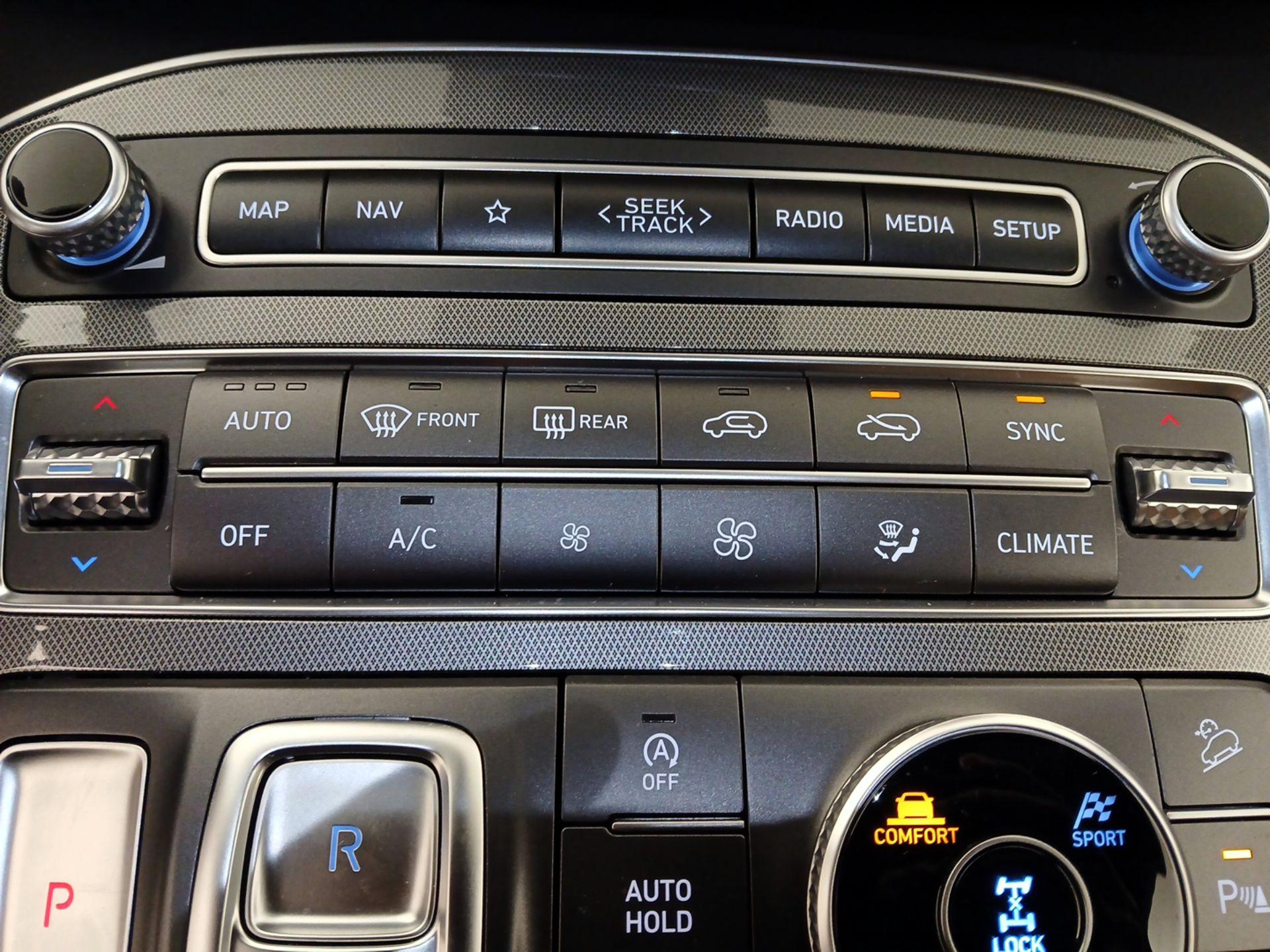 Thumbnail: 2023 Hyundai Santa Fe - 17