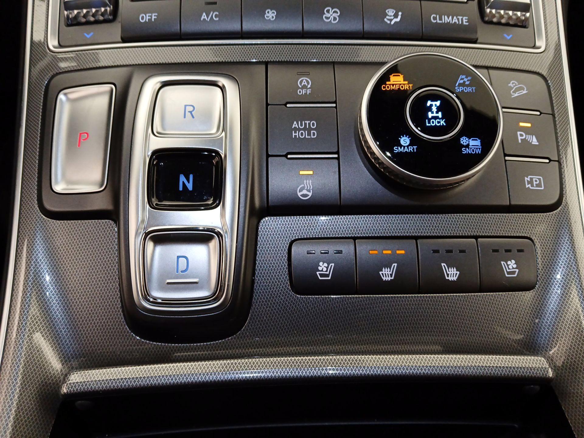 Thumbnail: 2023 Hyundai Santa Fe - 18