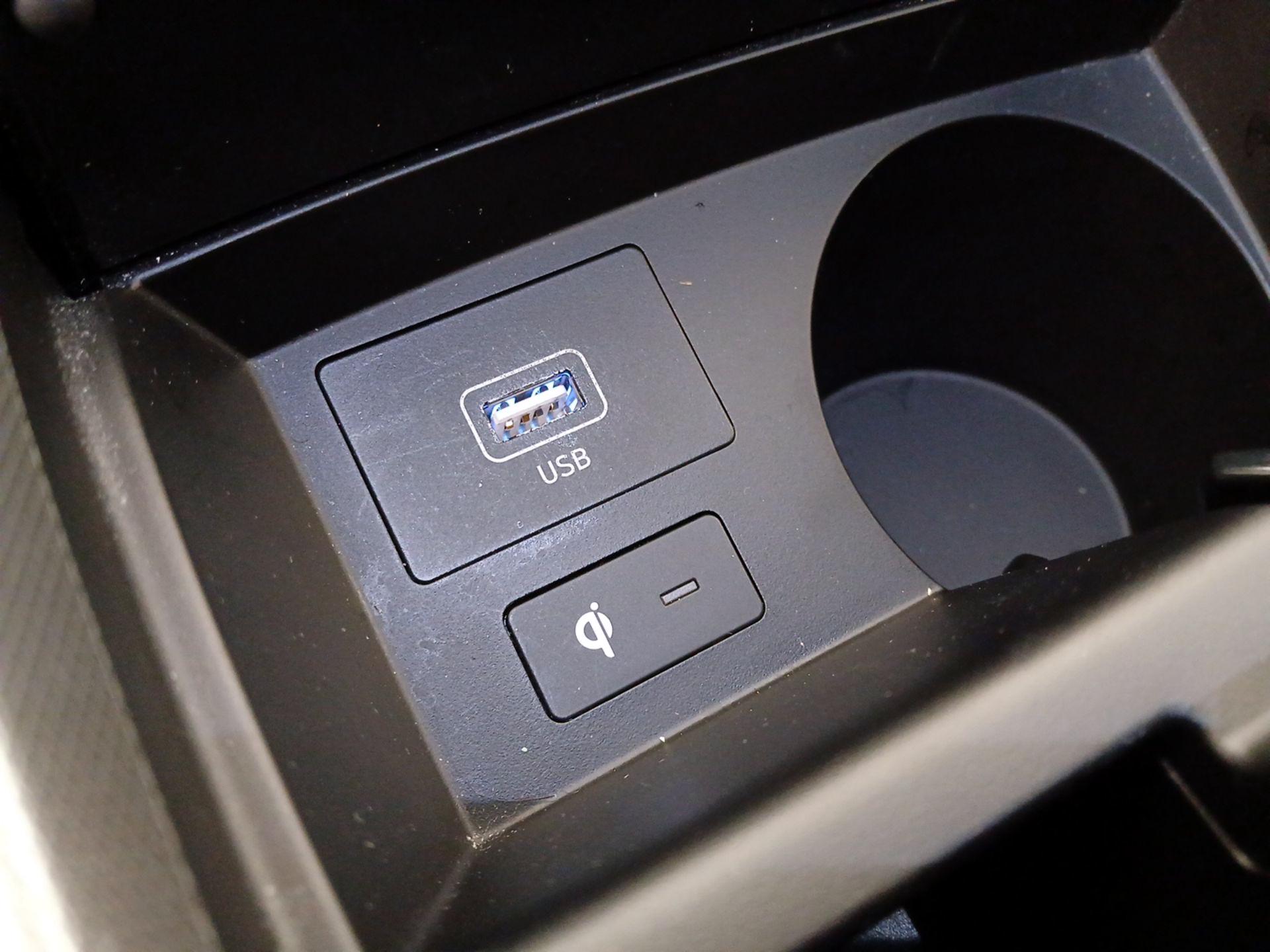 Thumbnail: 2023 Hyundai Santa Fe - 19