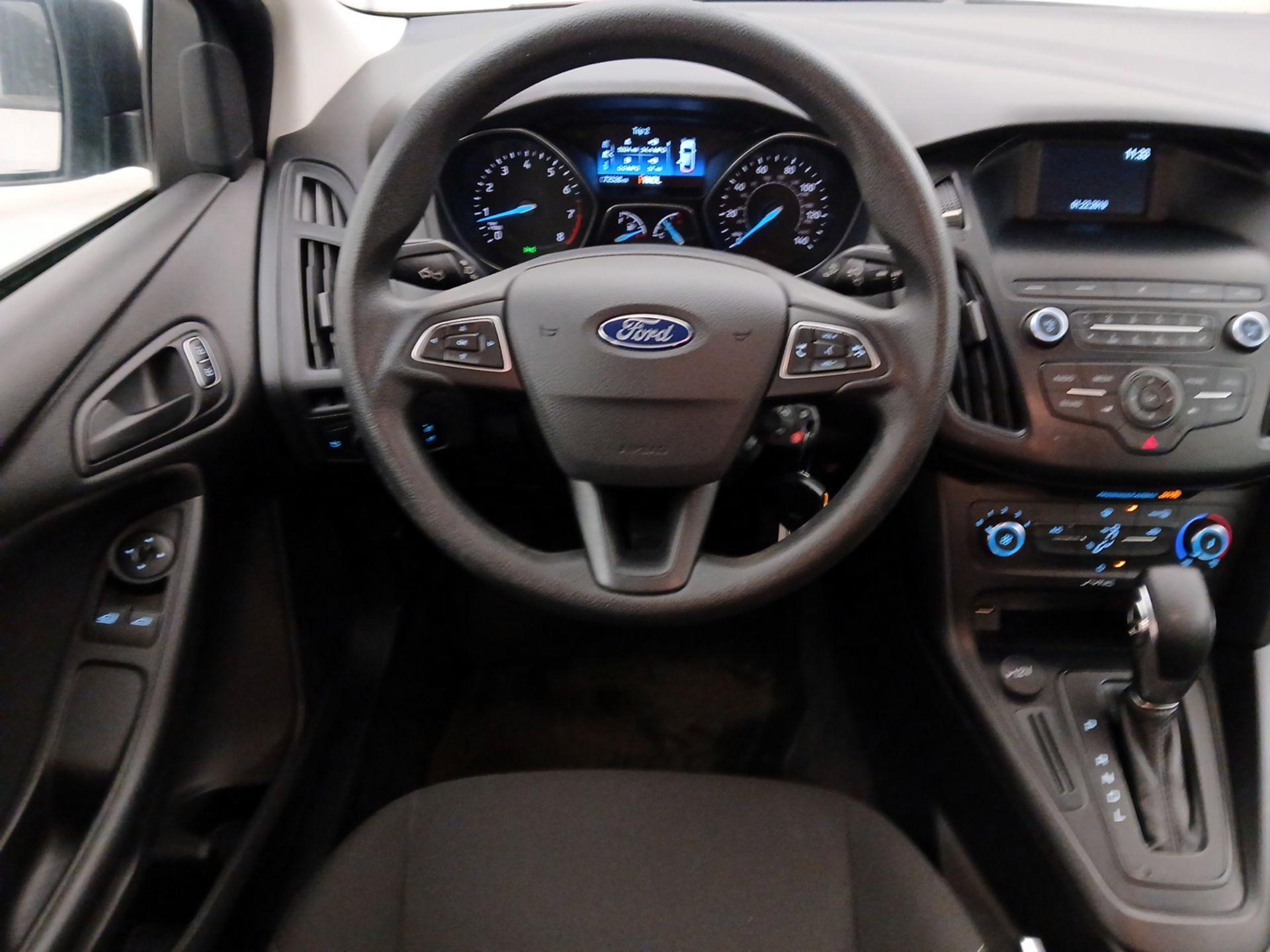 Thumbnail: 2018 Ford Focus - 10