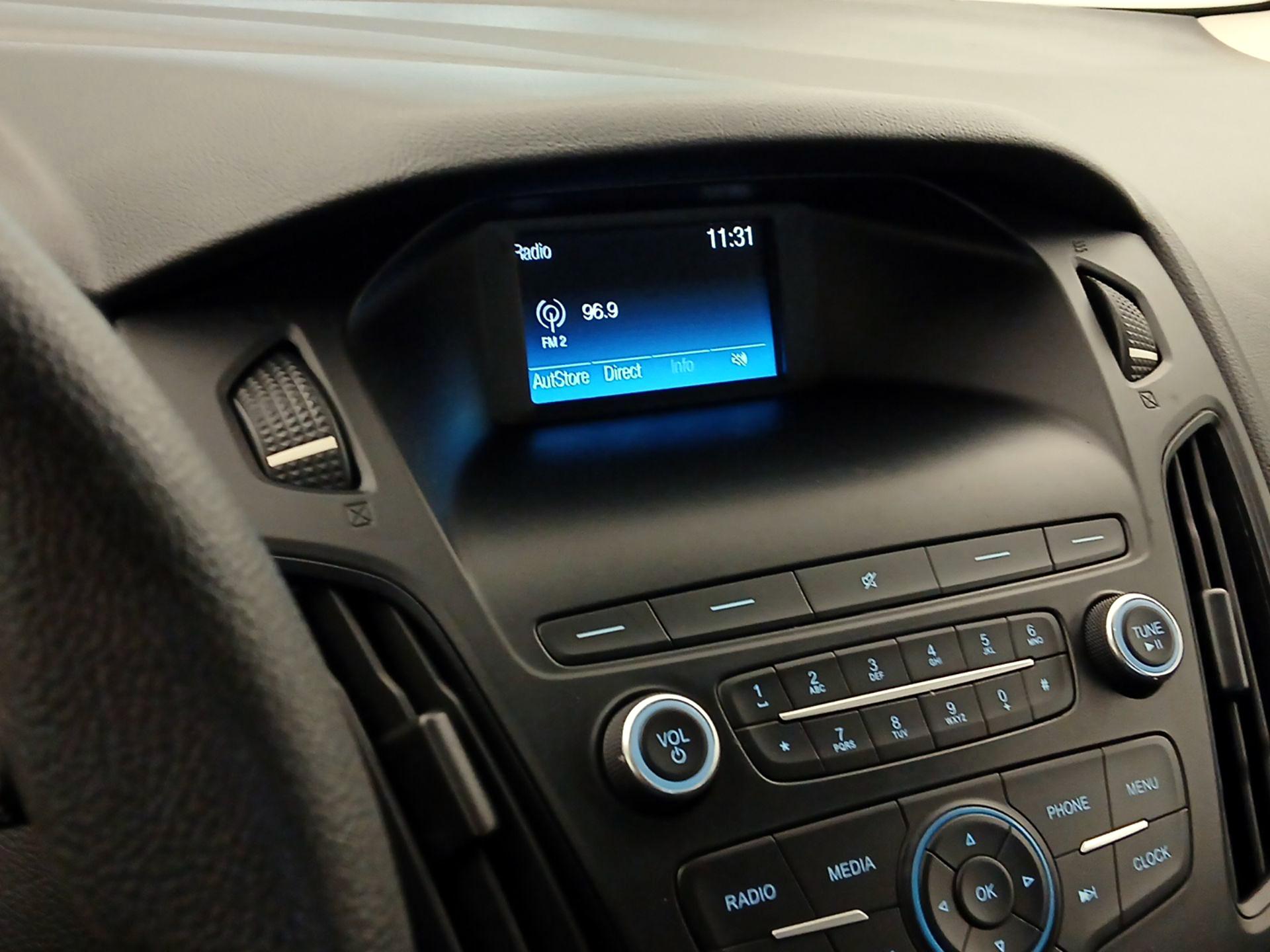 Thumbnail: 2018 Ford Focus - 15