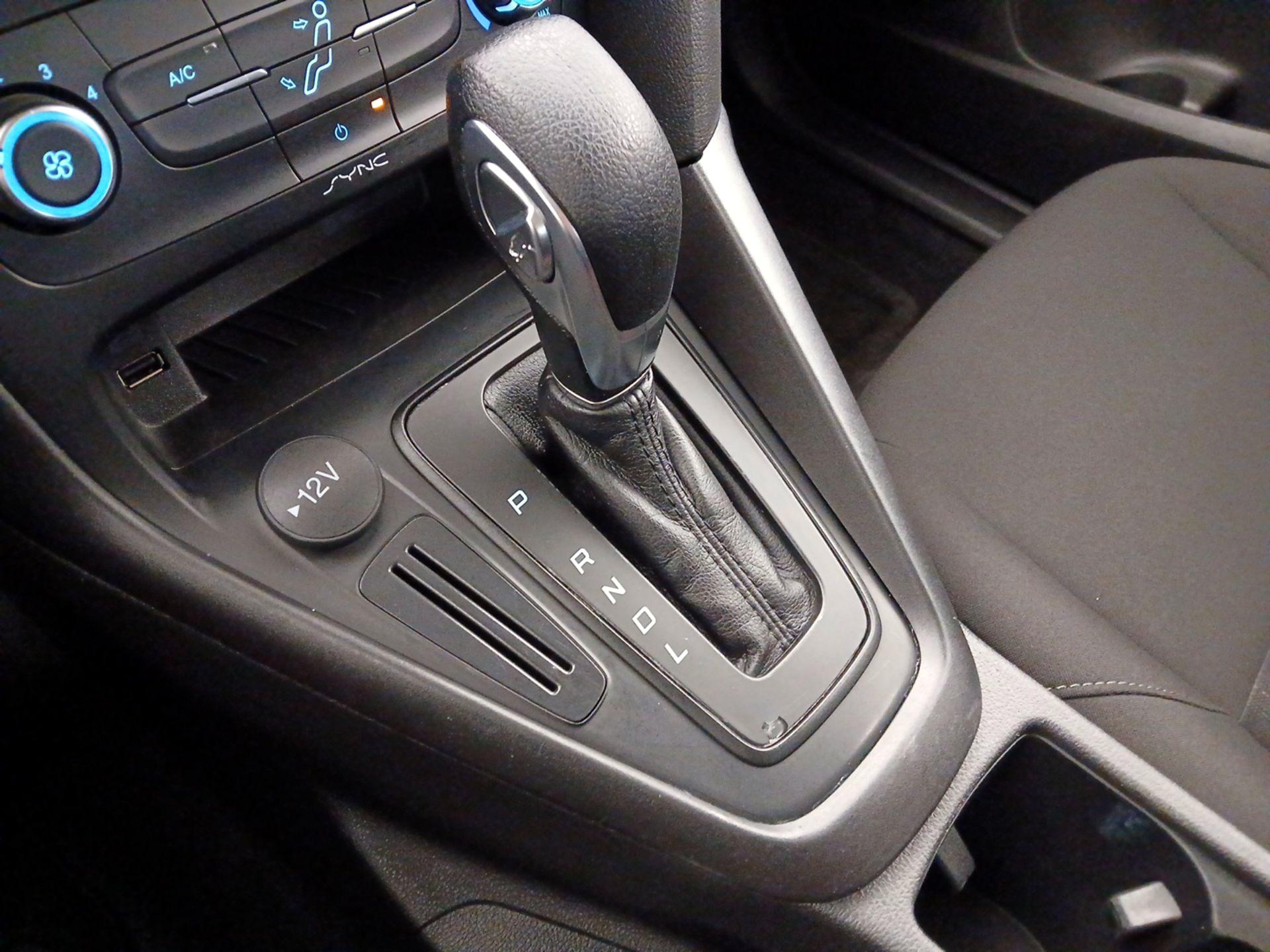 Thumbnail: 2018 Ford Focus - 17