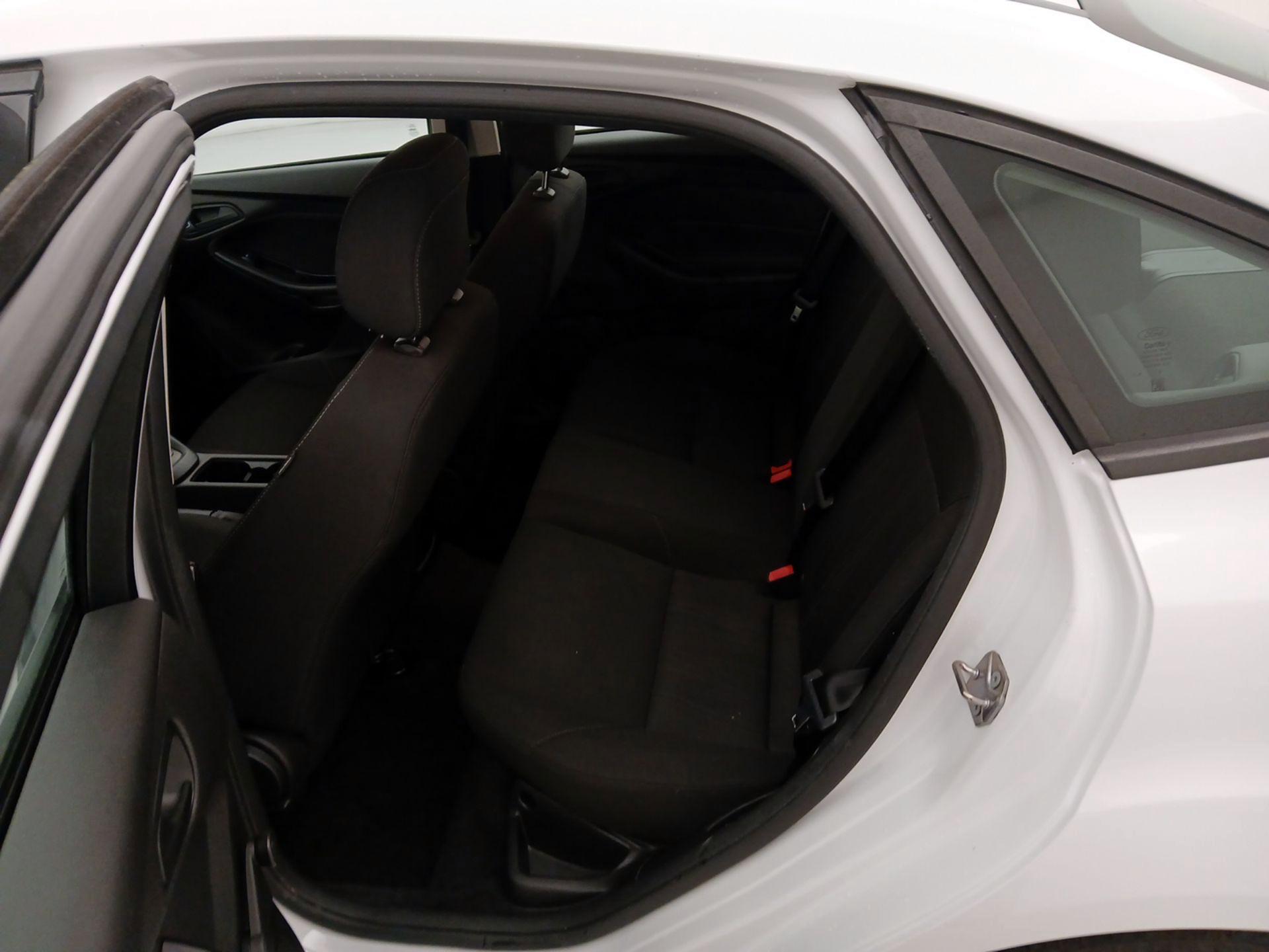 Thumbnail: 2018 Ford Focus - 19