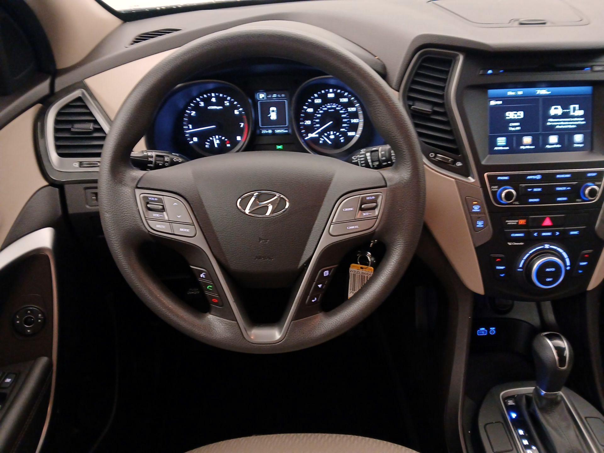 Thumbnail: 2017 Hyundai Santa Fe - 10