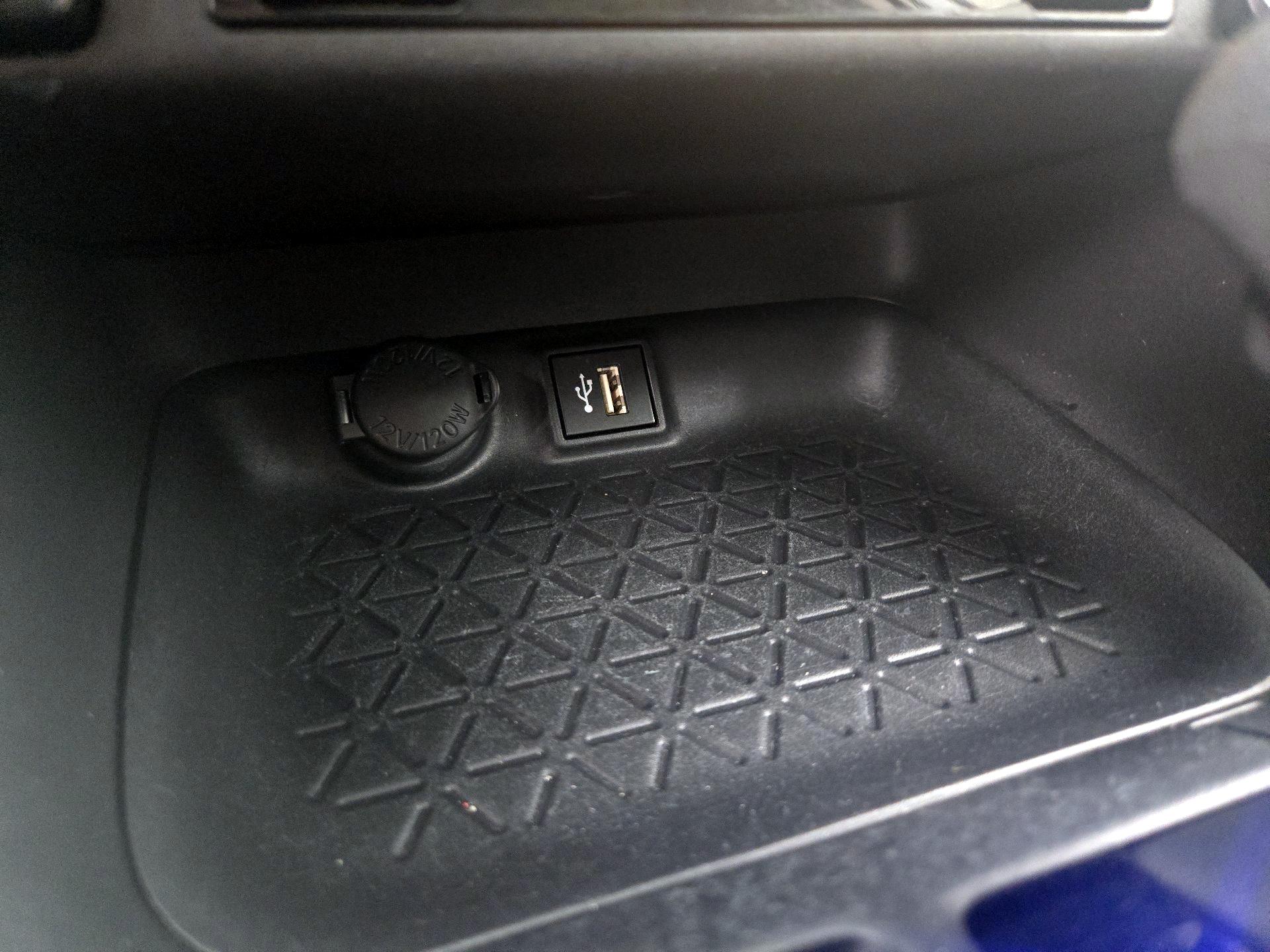 Thumbnail: 2024 Toyota RAV4 - 18