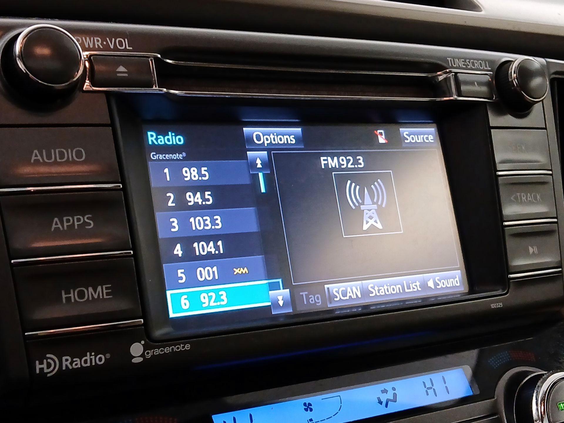 Thumbnail: 2015 Toyota RAV4 - 15