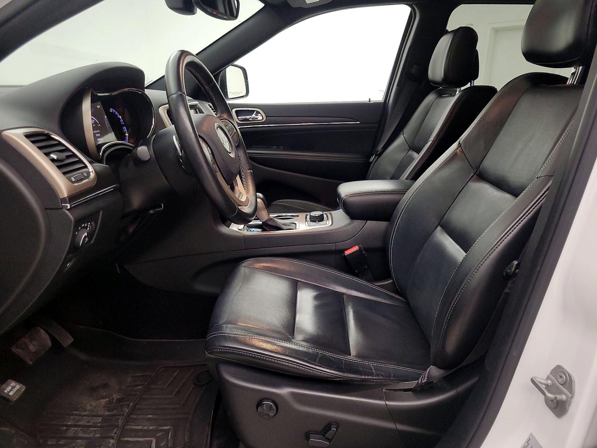 Thumbnail: 2017 Jeep Grand Cherokee - 11