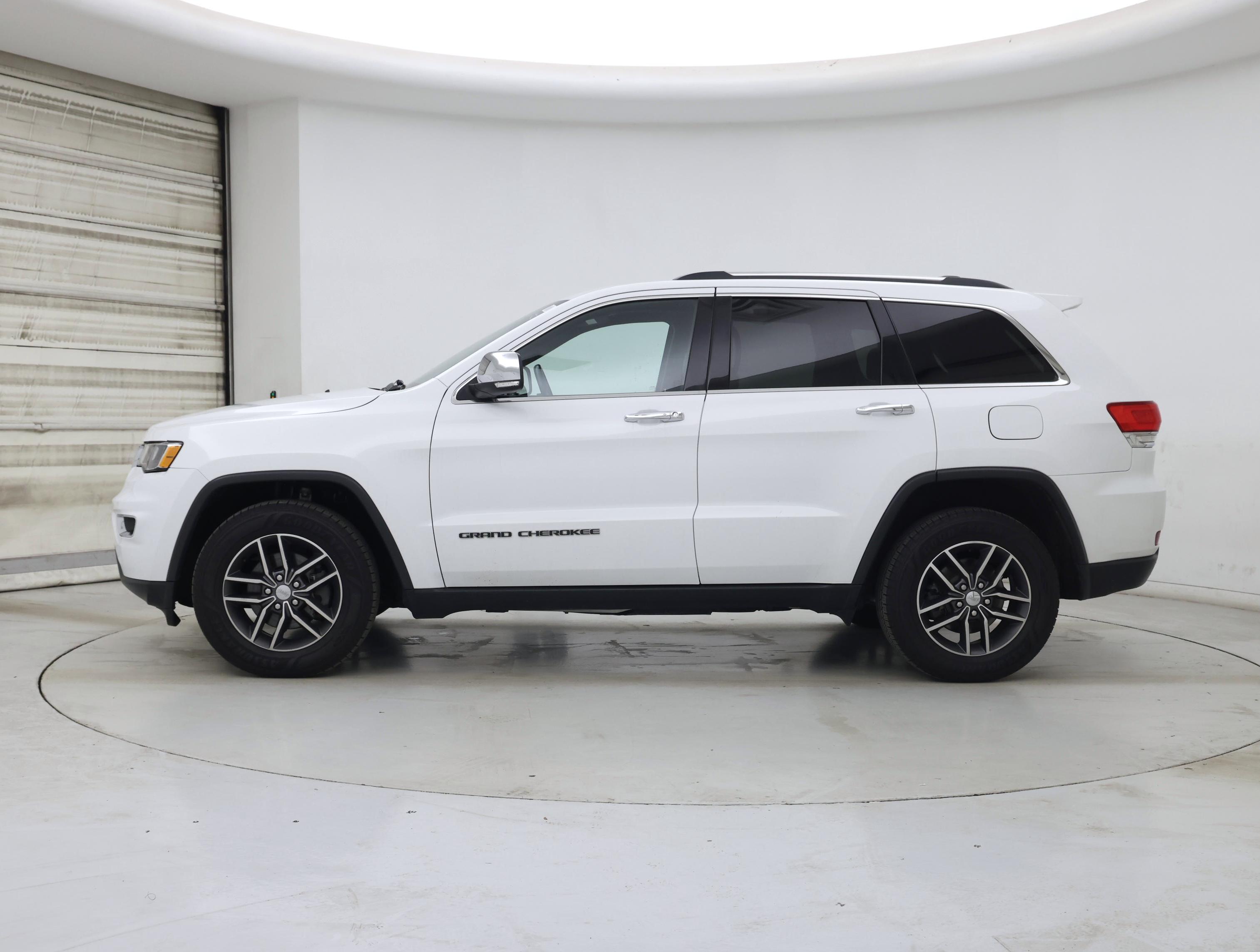 Thumbnail: 2017 Jeep Grand Cherokee - 3