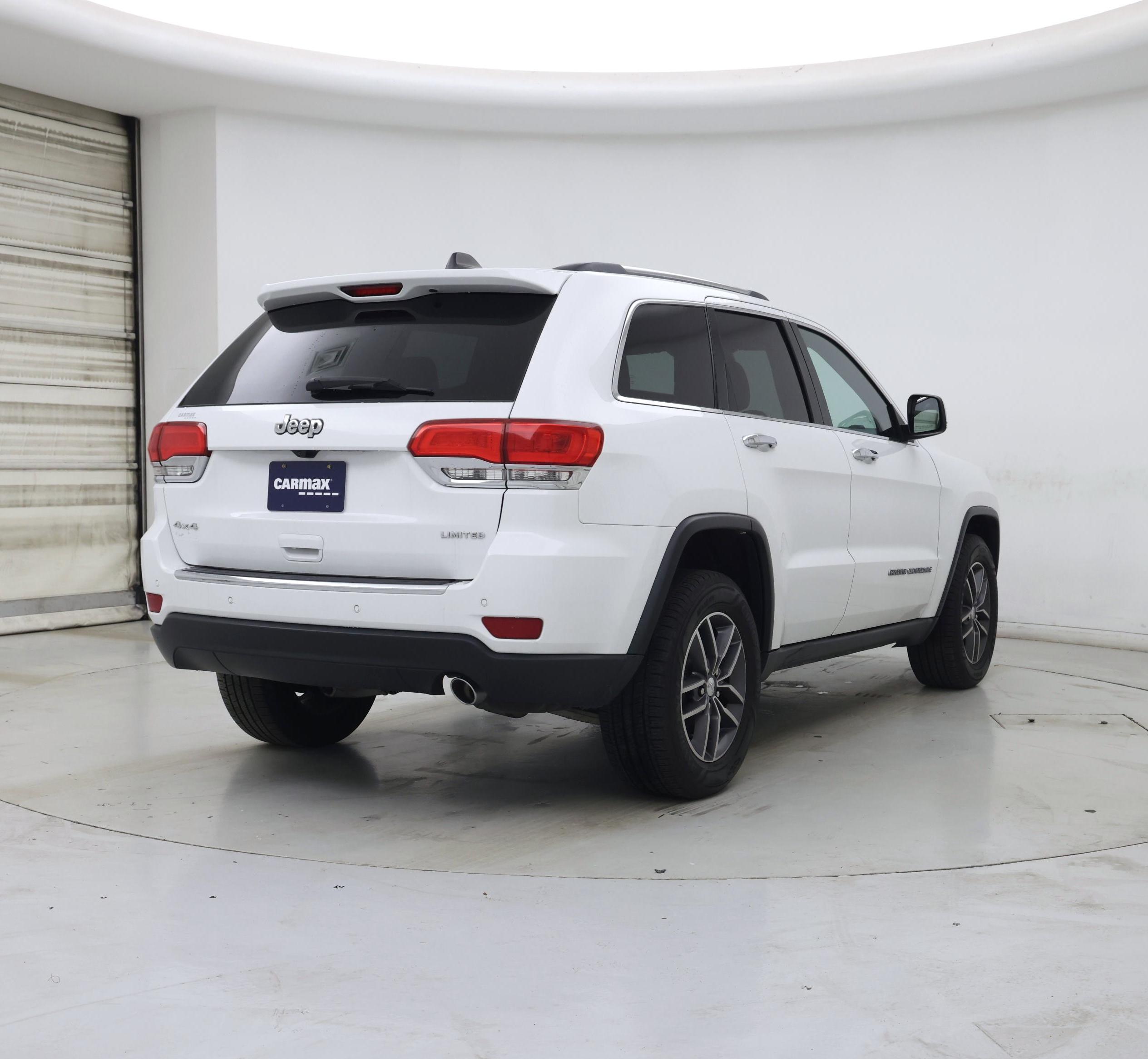 Thumbnail: 2017 Jeep Grand Cherokee - 8