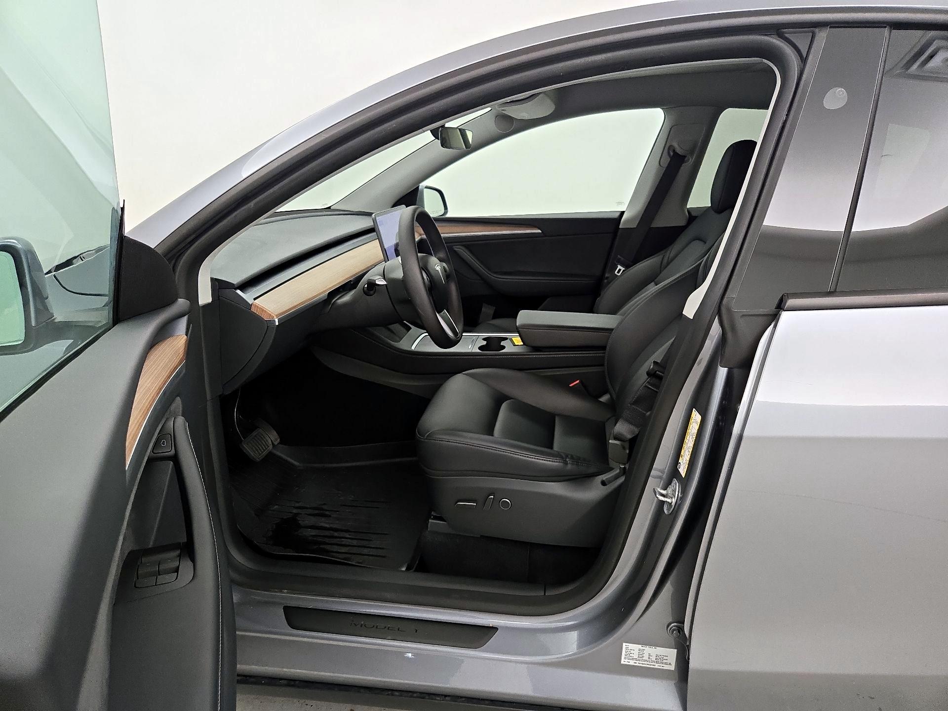 Thumbnail: 2024 Tesla Model Y - 11