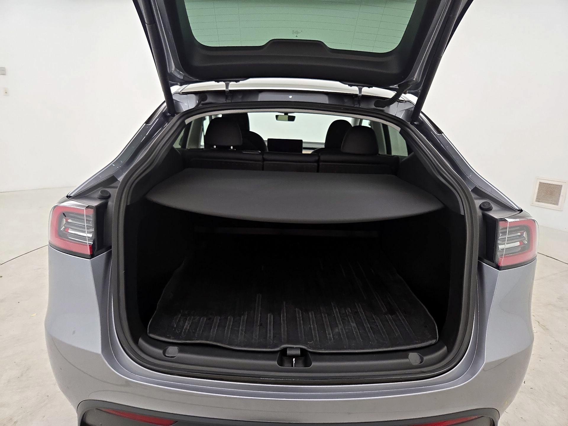 Thumbnail: 2024 Tesla Model Y - 20