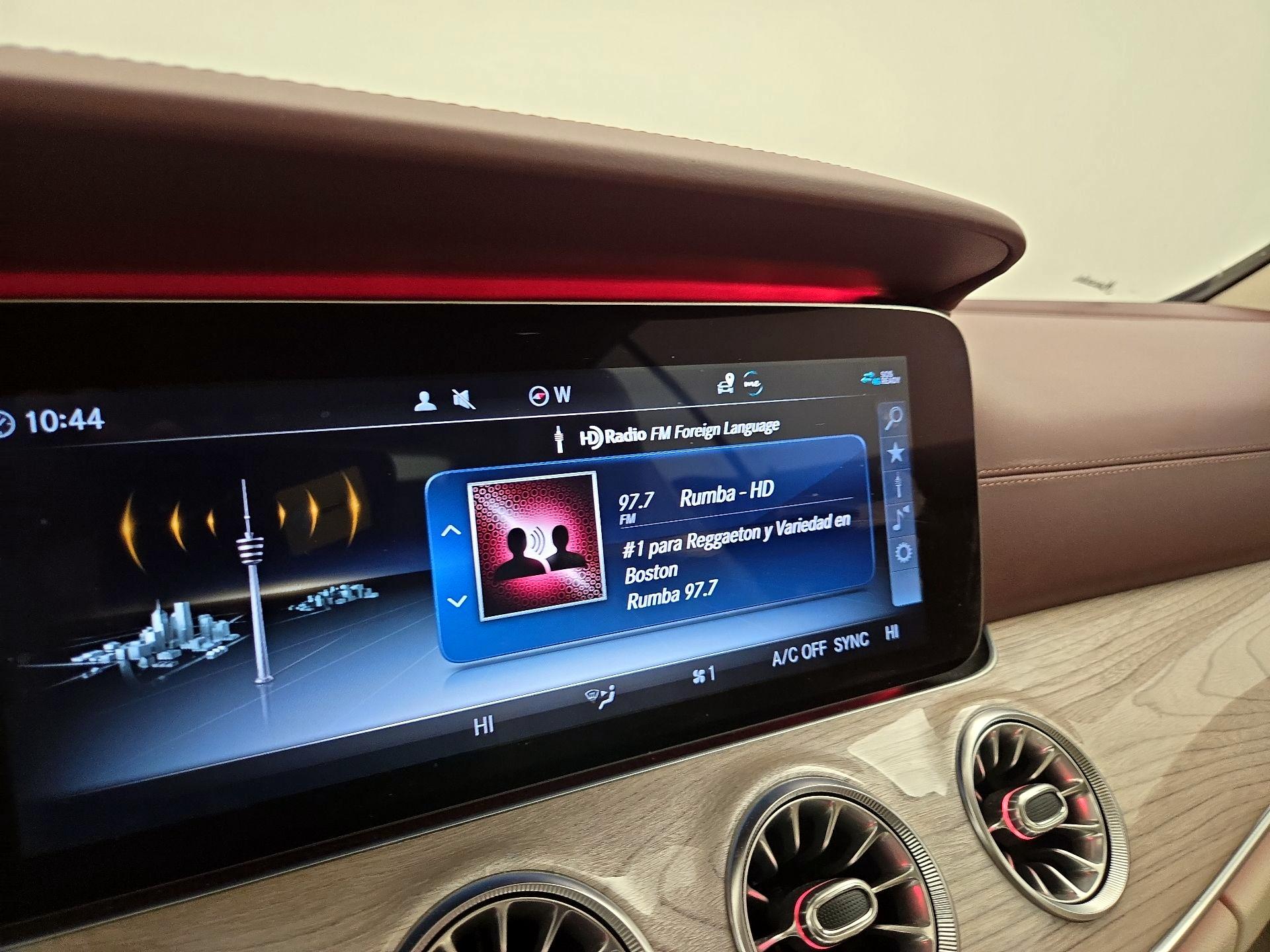 Thumbnail: 2019 Mercedes-Benz E-Class - 16