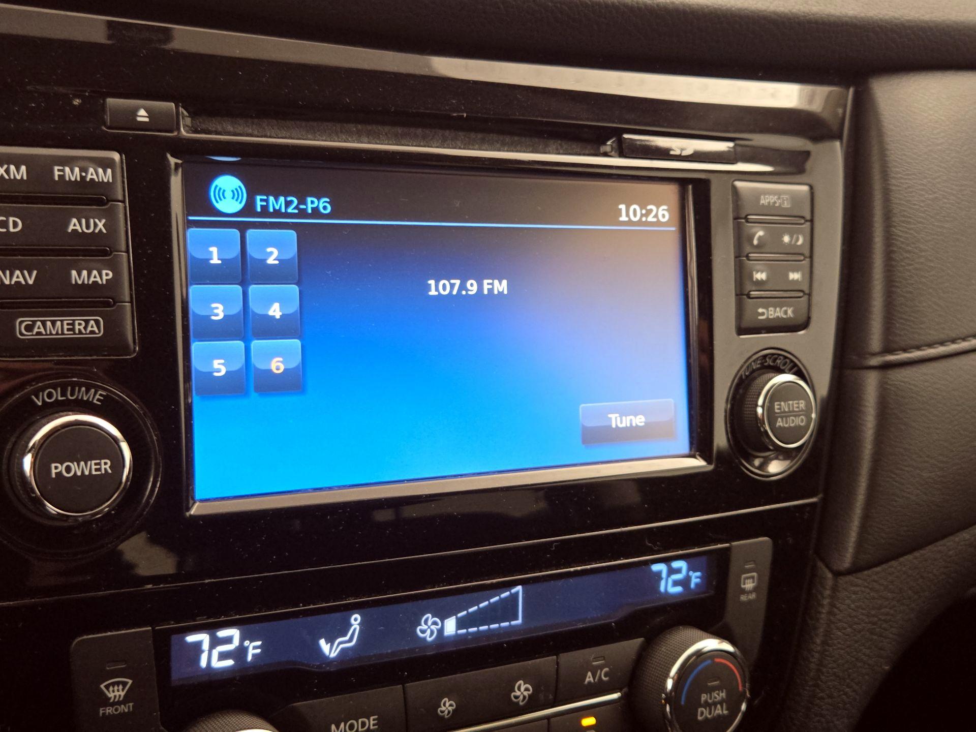 Thumbnail: 2017 Nissan Rogue - 16