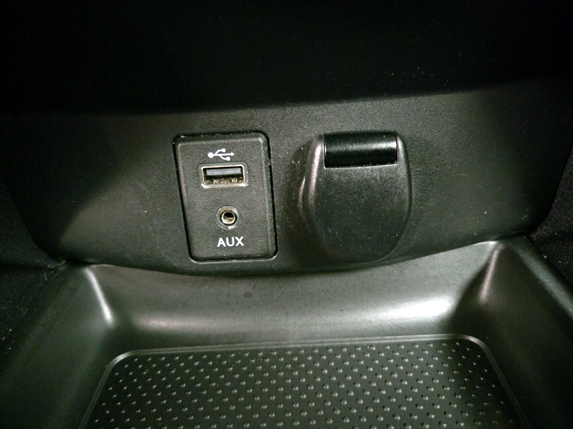 Thumbnail: 2017 Nissan Rogue - 19